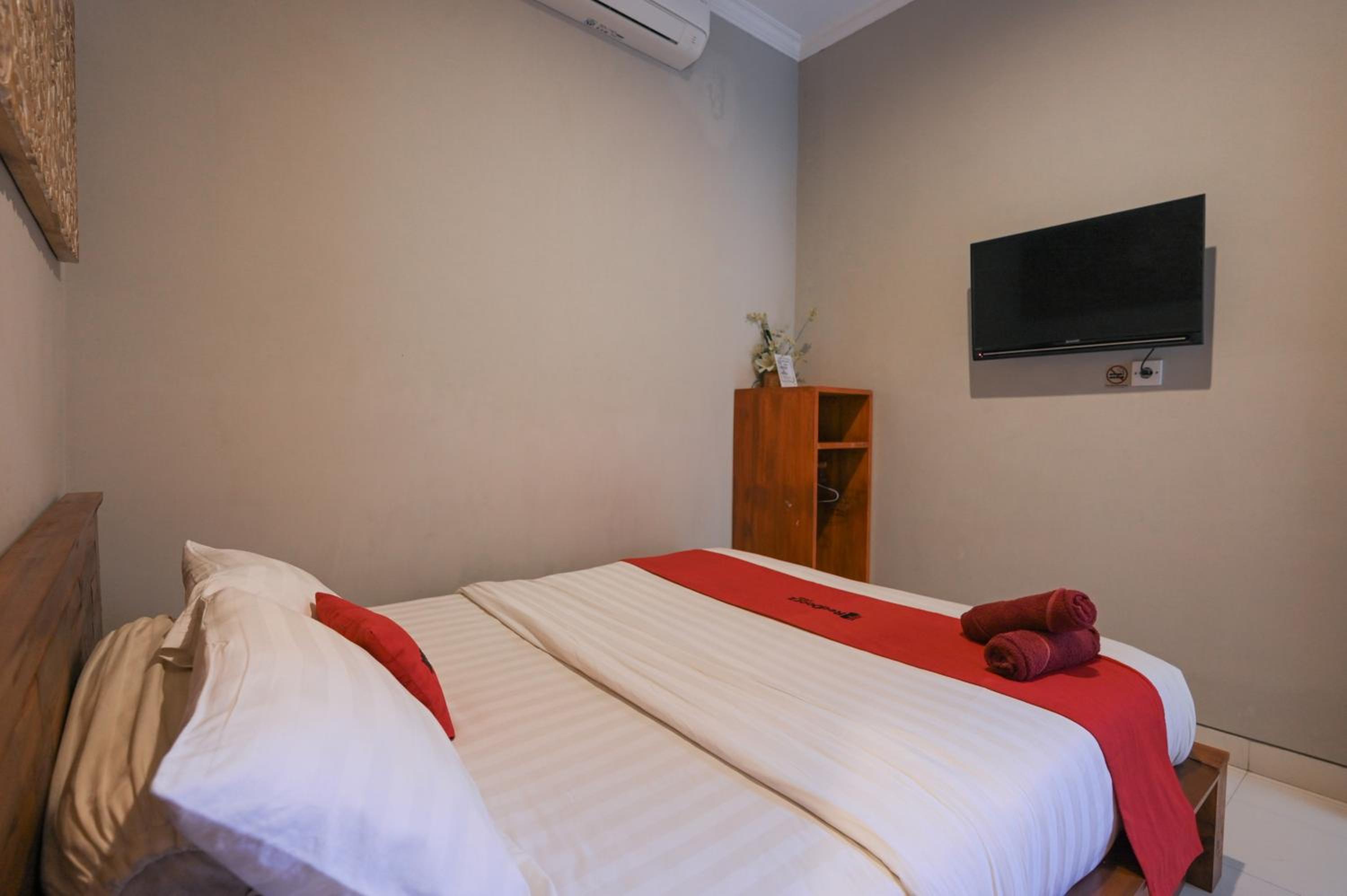 Double Room - Photo 13