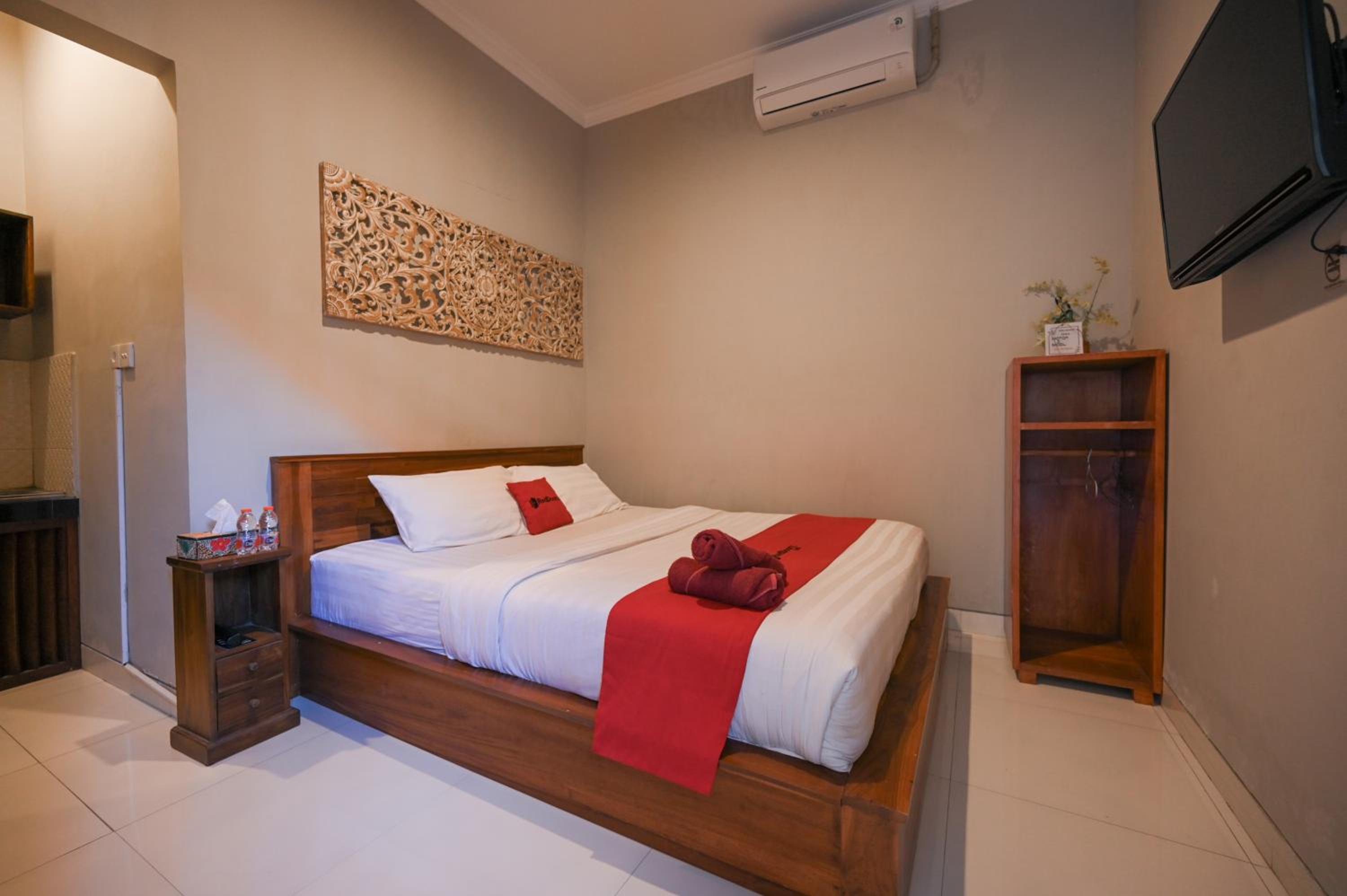 Double Room - Photo 11