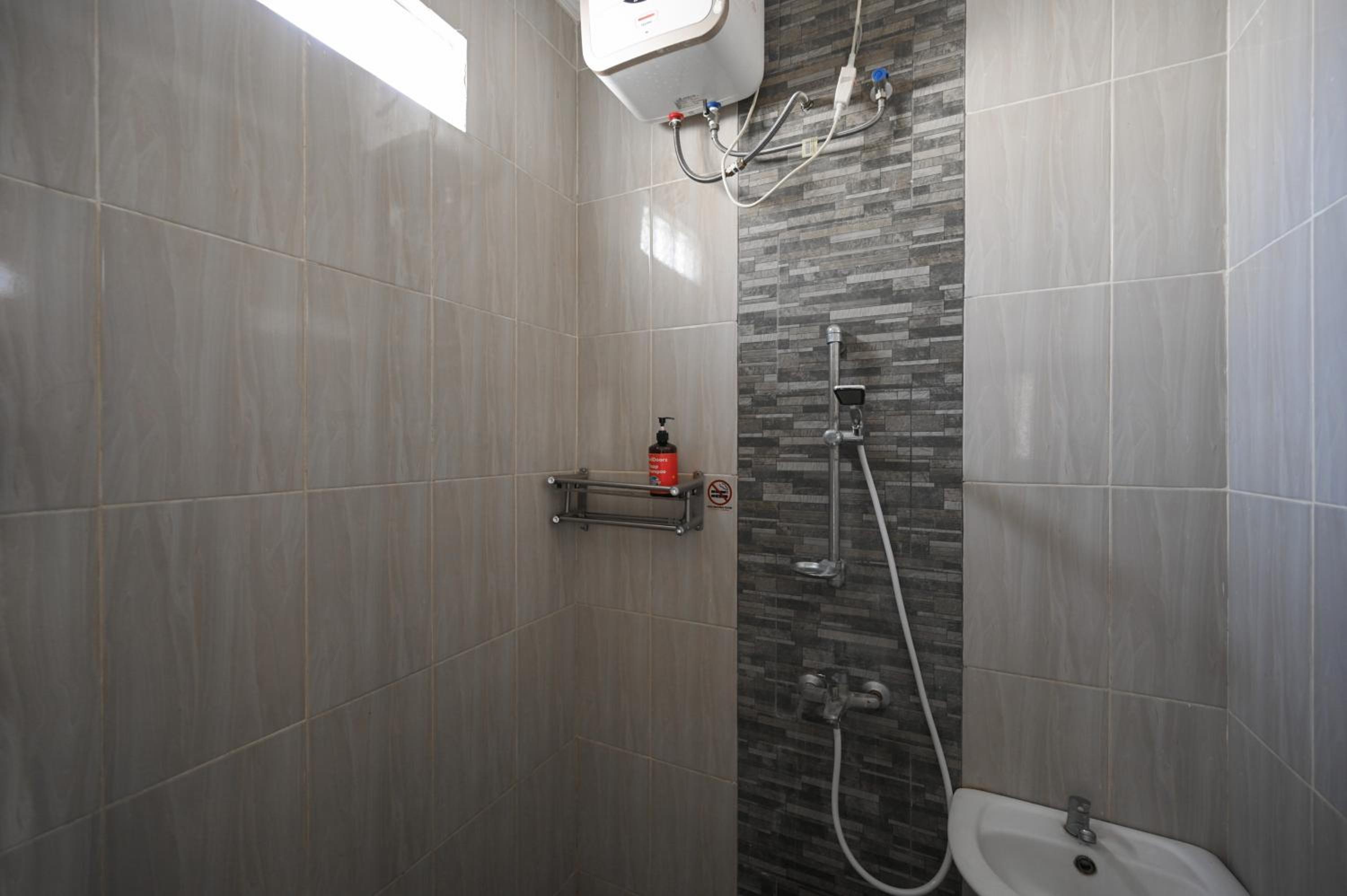 Double Room - Photo 9