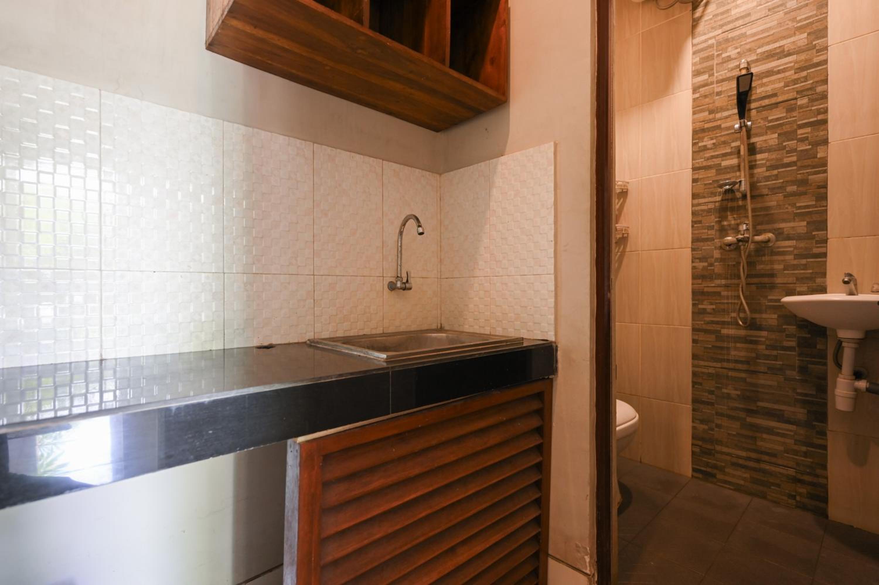 Double Room - Photo 8