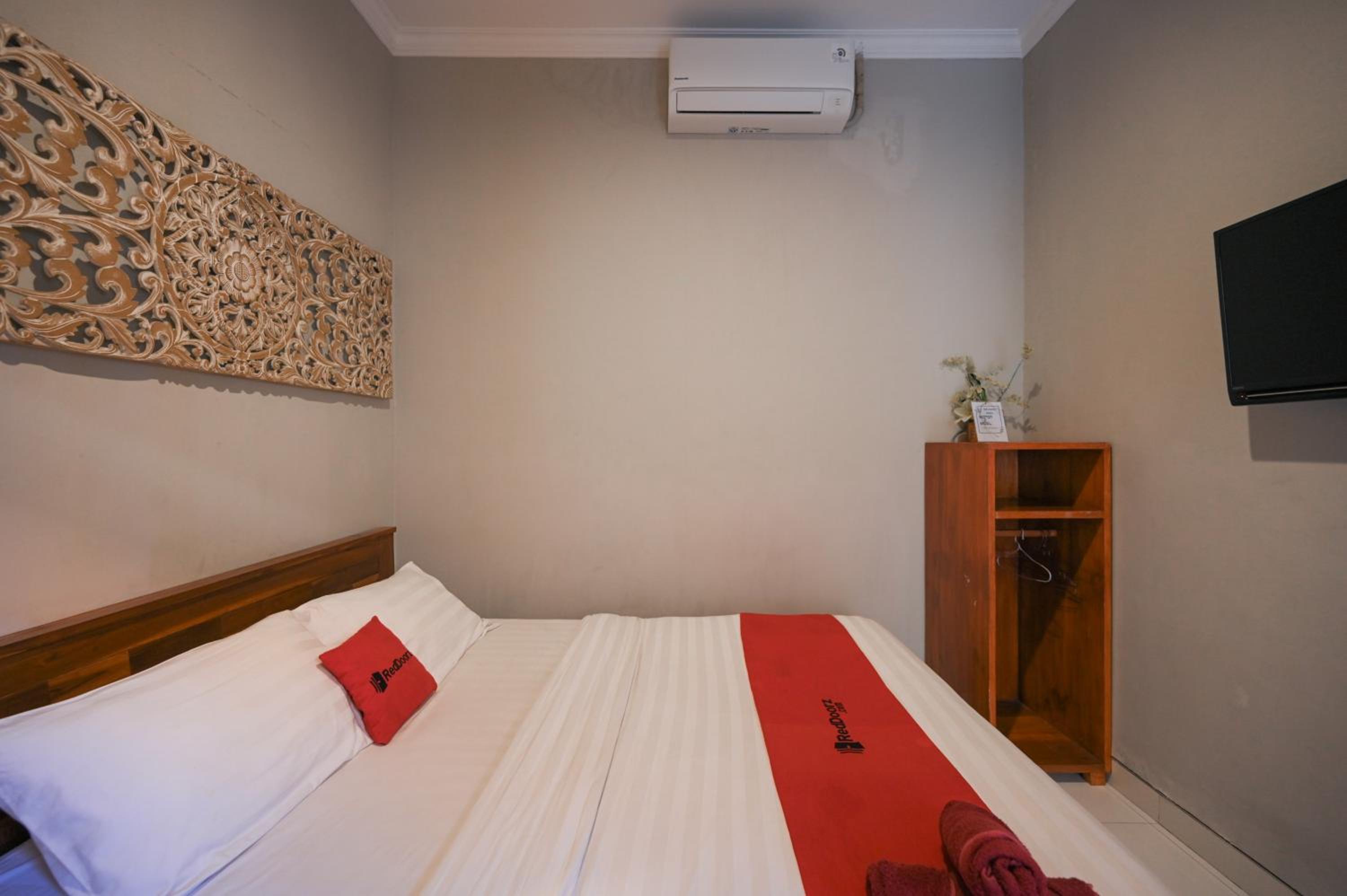 Double Room - Photo 5