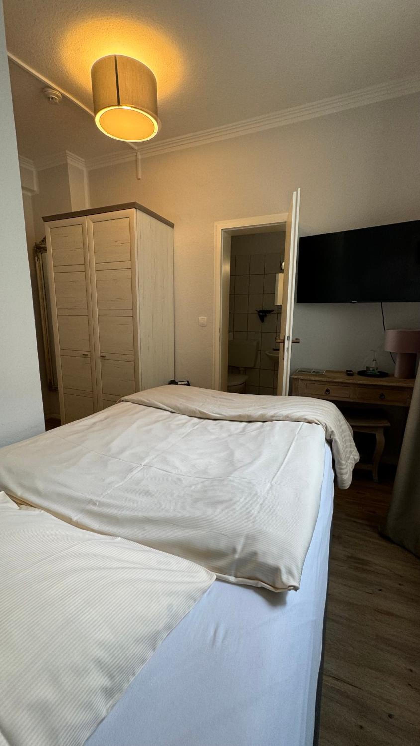 Single Room photo 2