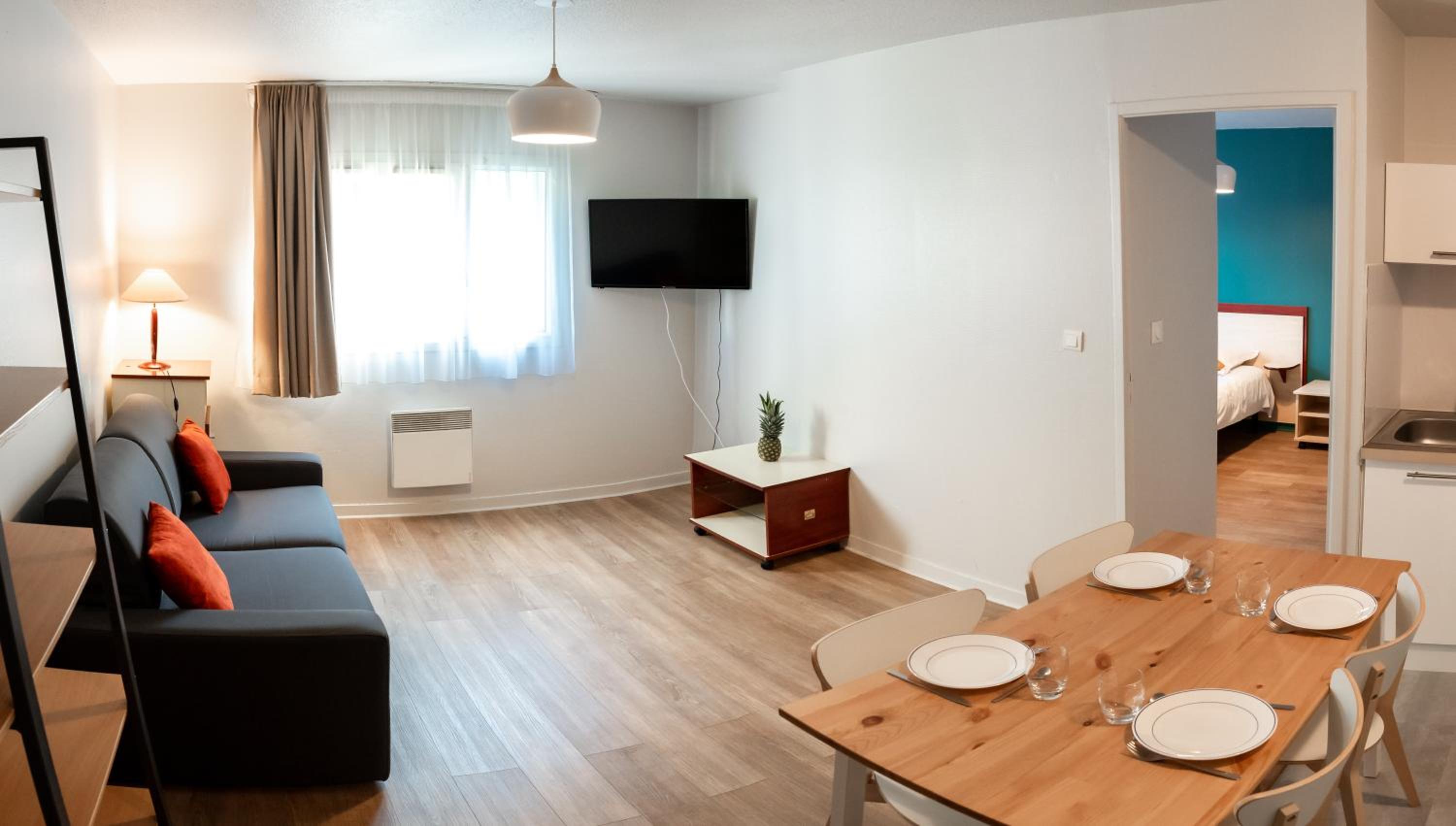 One-Bedroom Apartment - Photo 8