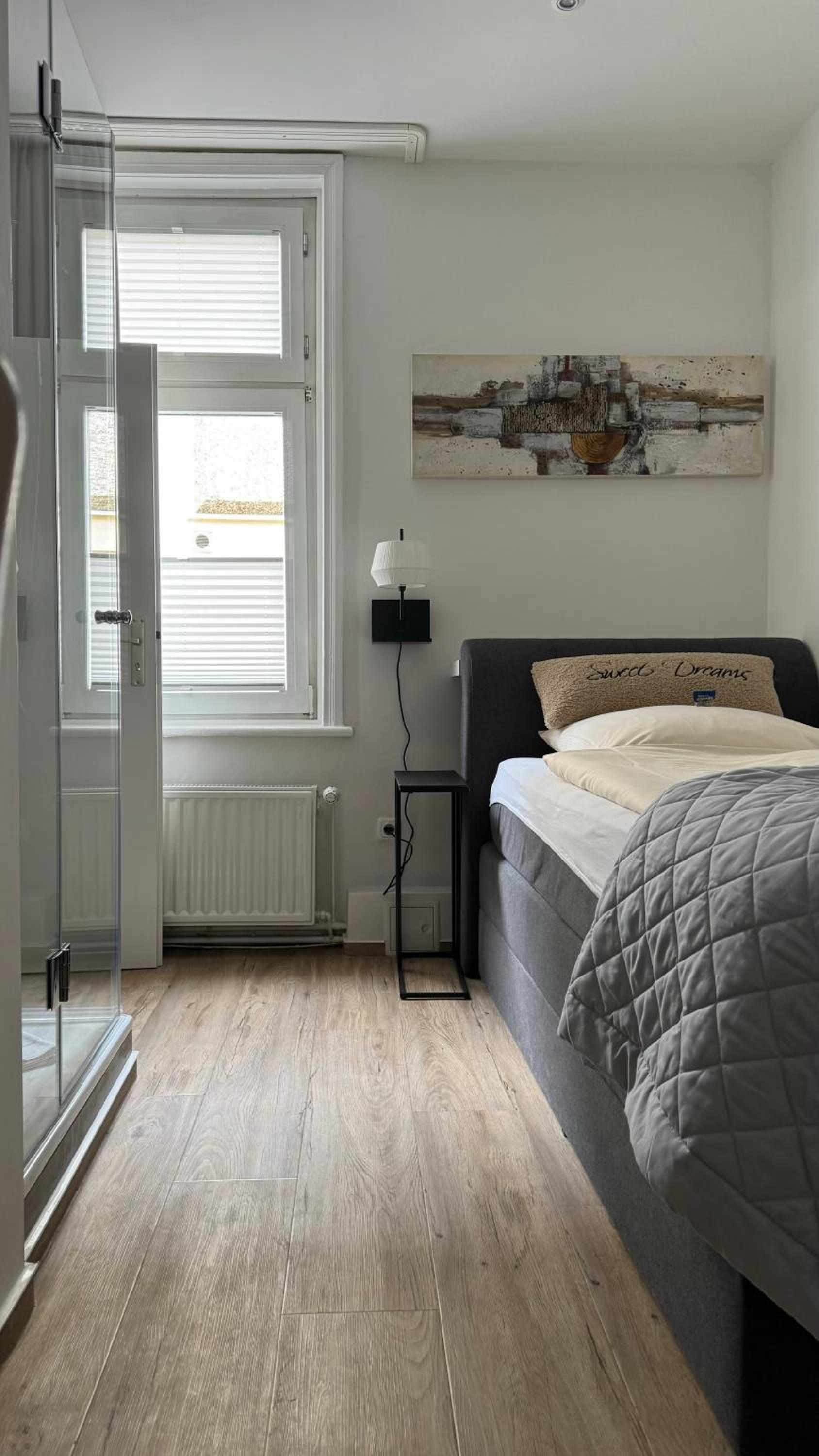 Single Room photo 2