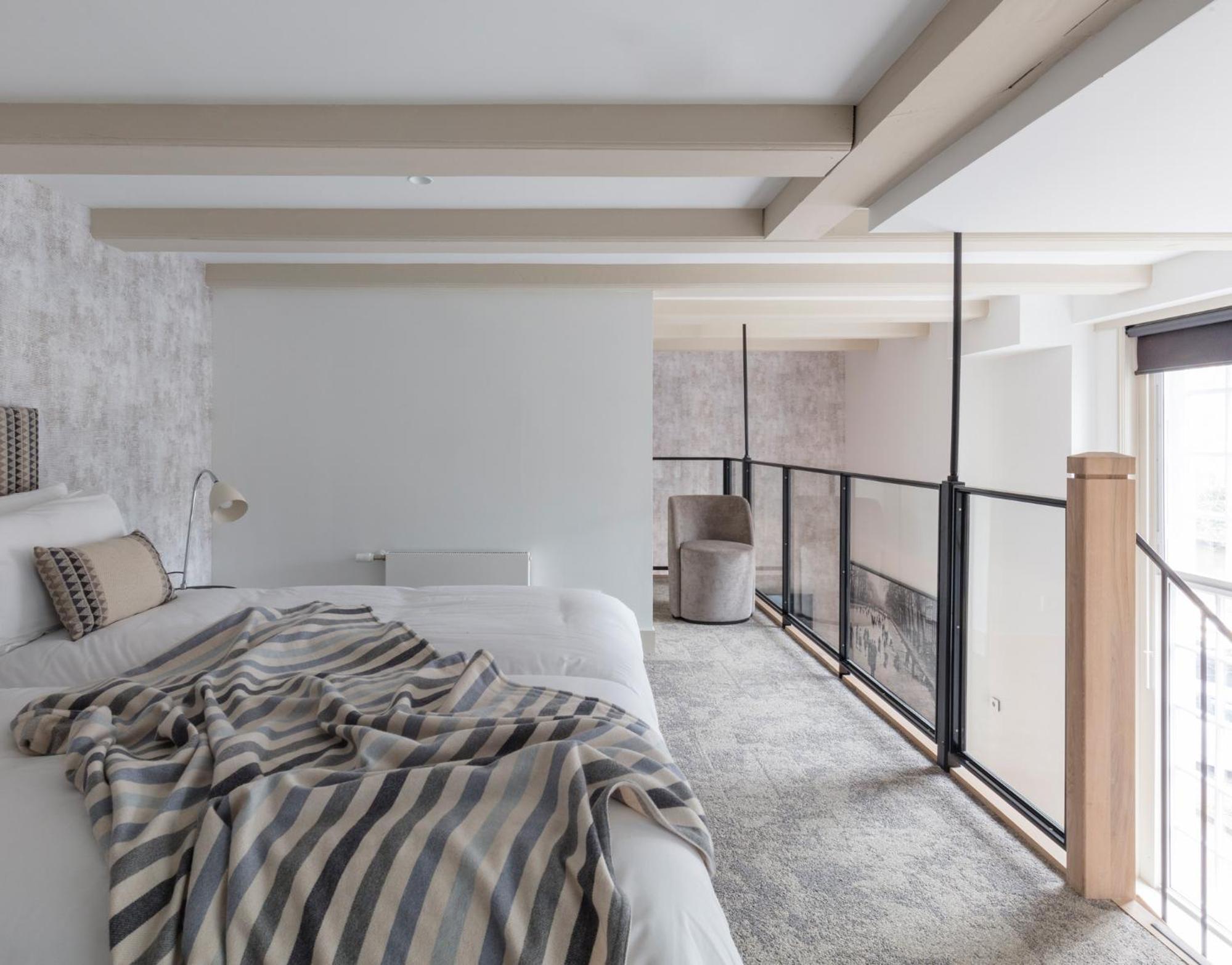 Two-Bedroom Mezzanine Double or Twin Apartment photo 2