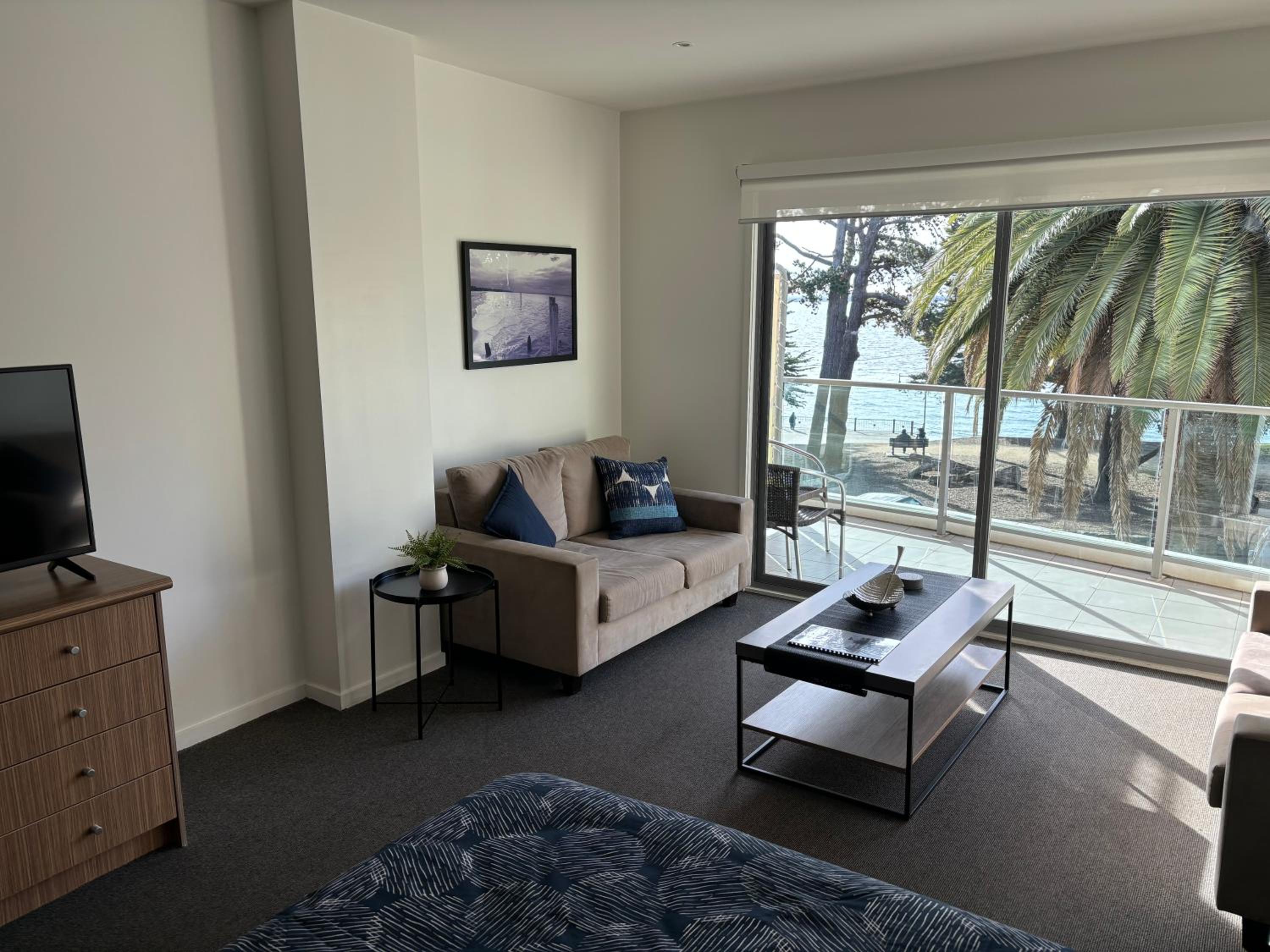 Apartment with Sea View photo 3
