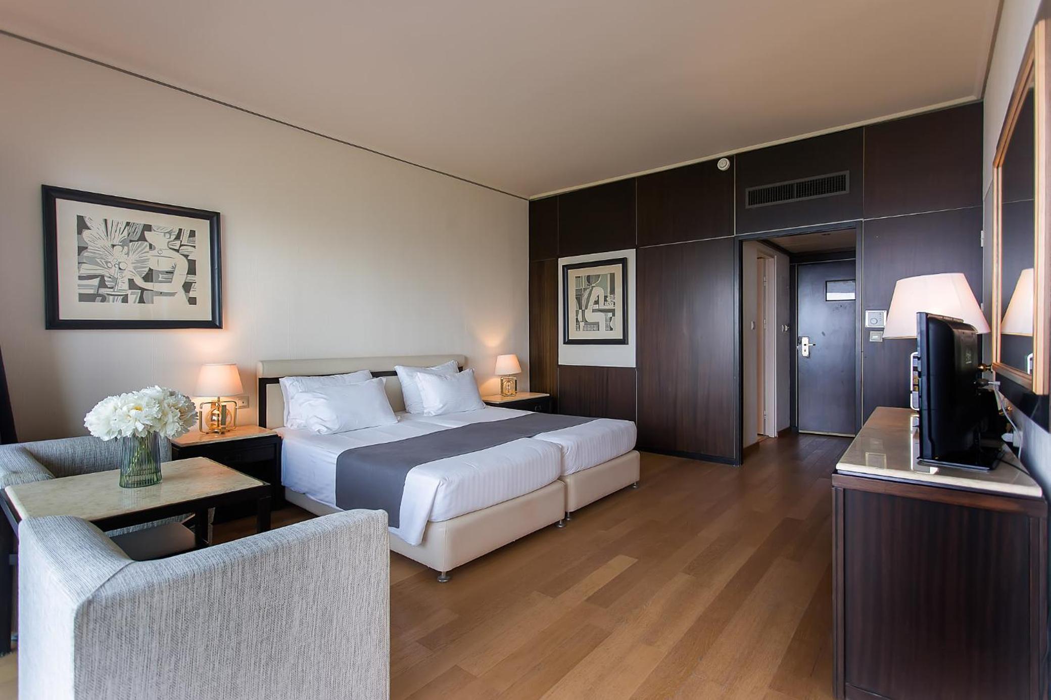 Superior Twin Room with Sea View - Photo 1