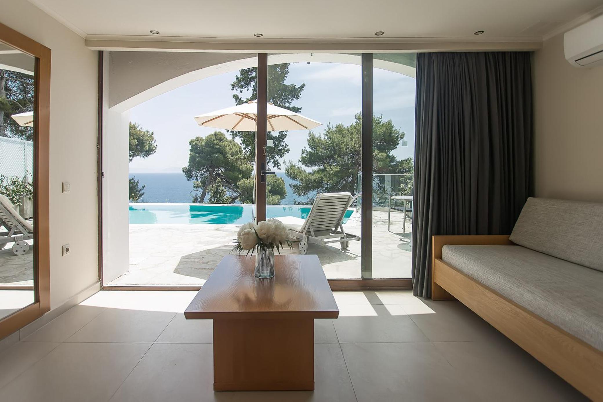 Deluxe Bungalow Sea View with Sharing Pool - Photo 5