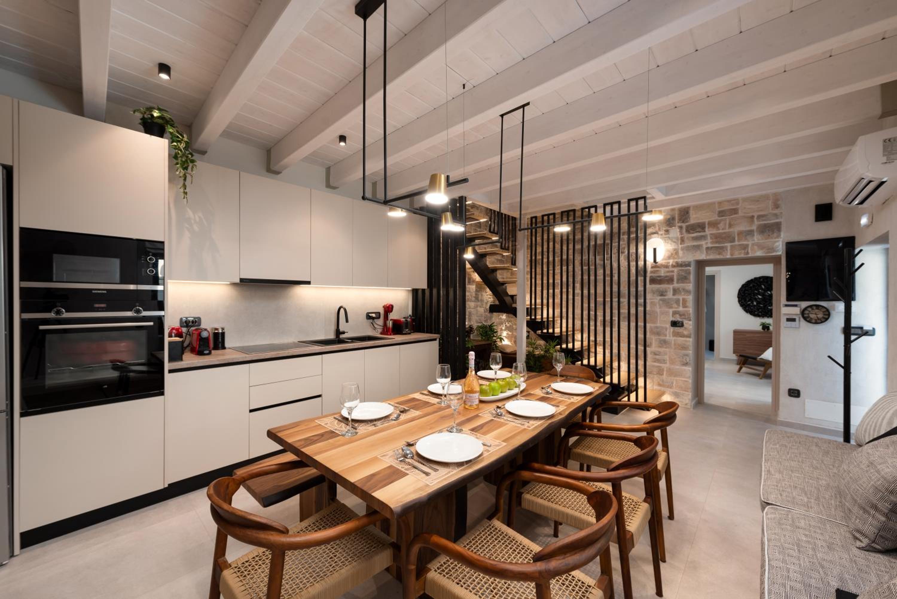 Villa photo 2