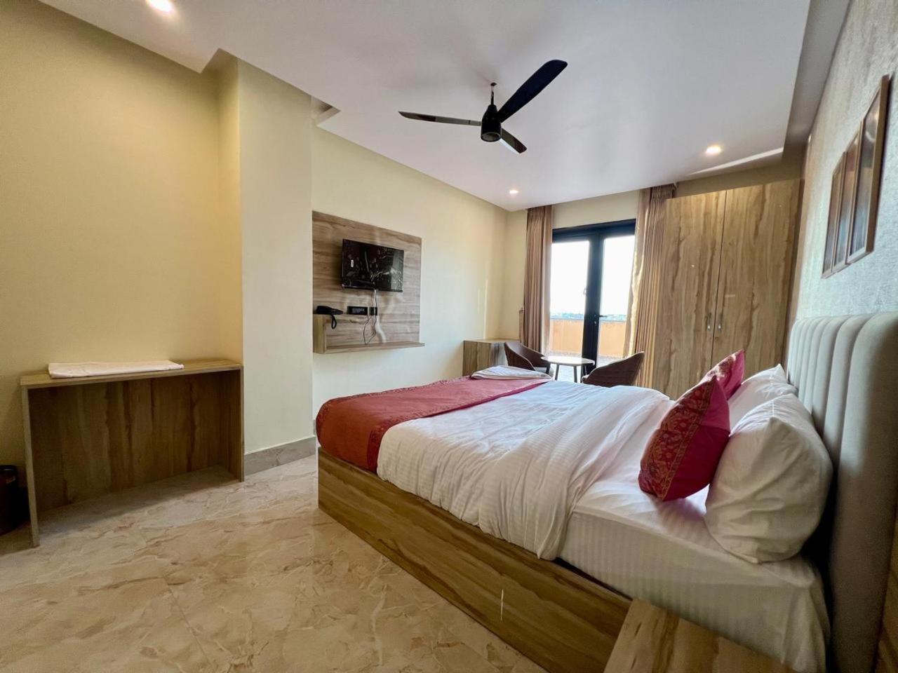 Deluxe Double Or Twin Room With Balcony
