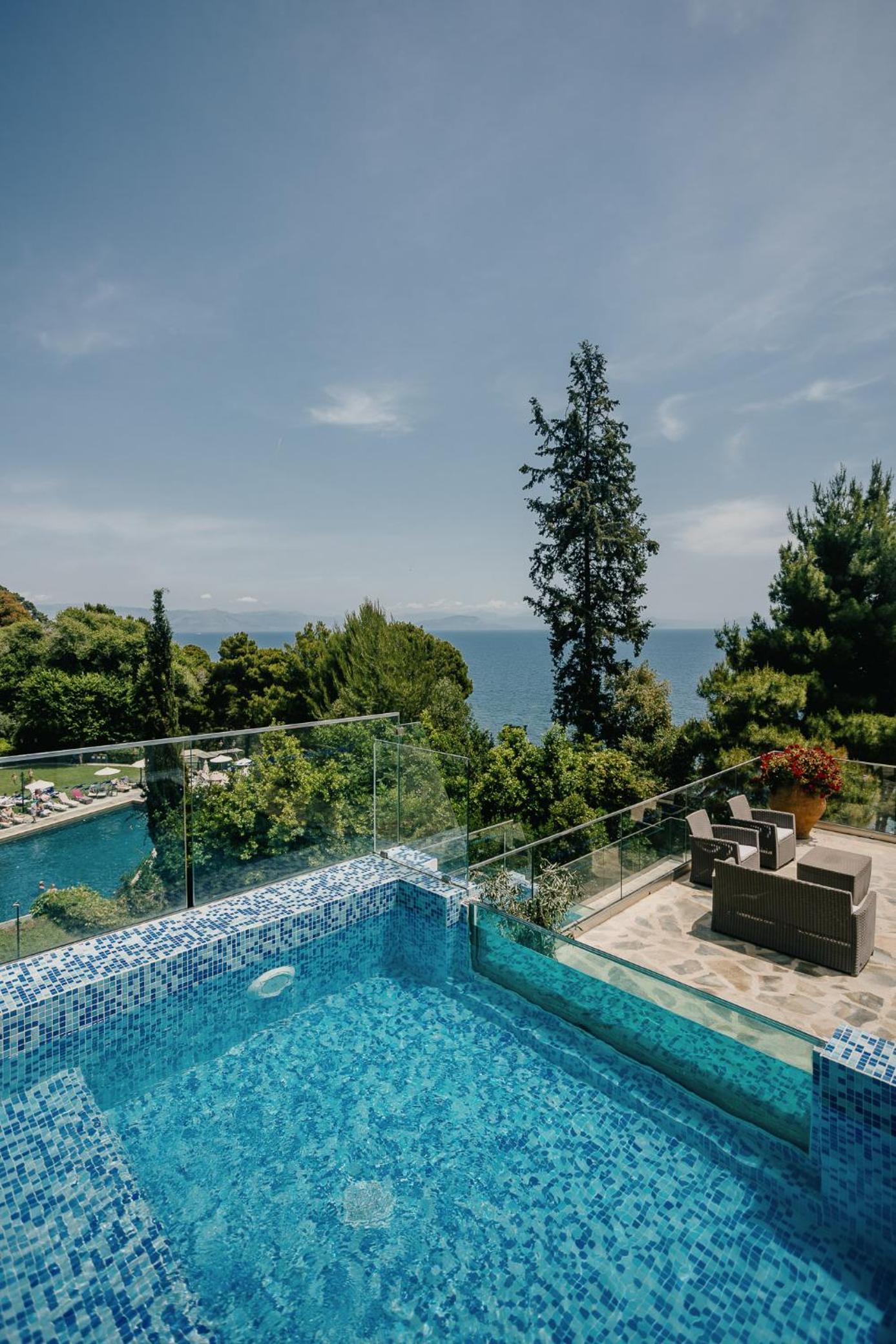 Superior Bungalow Sea View with Private Pool - Photo 5