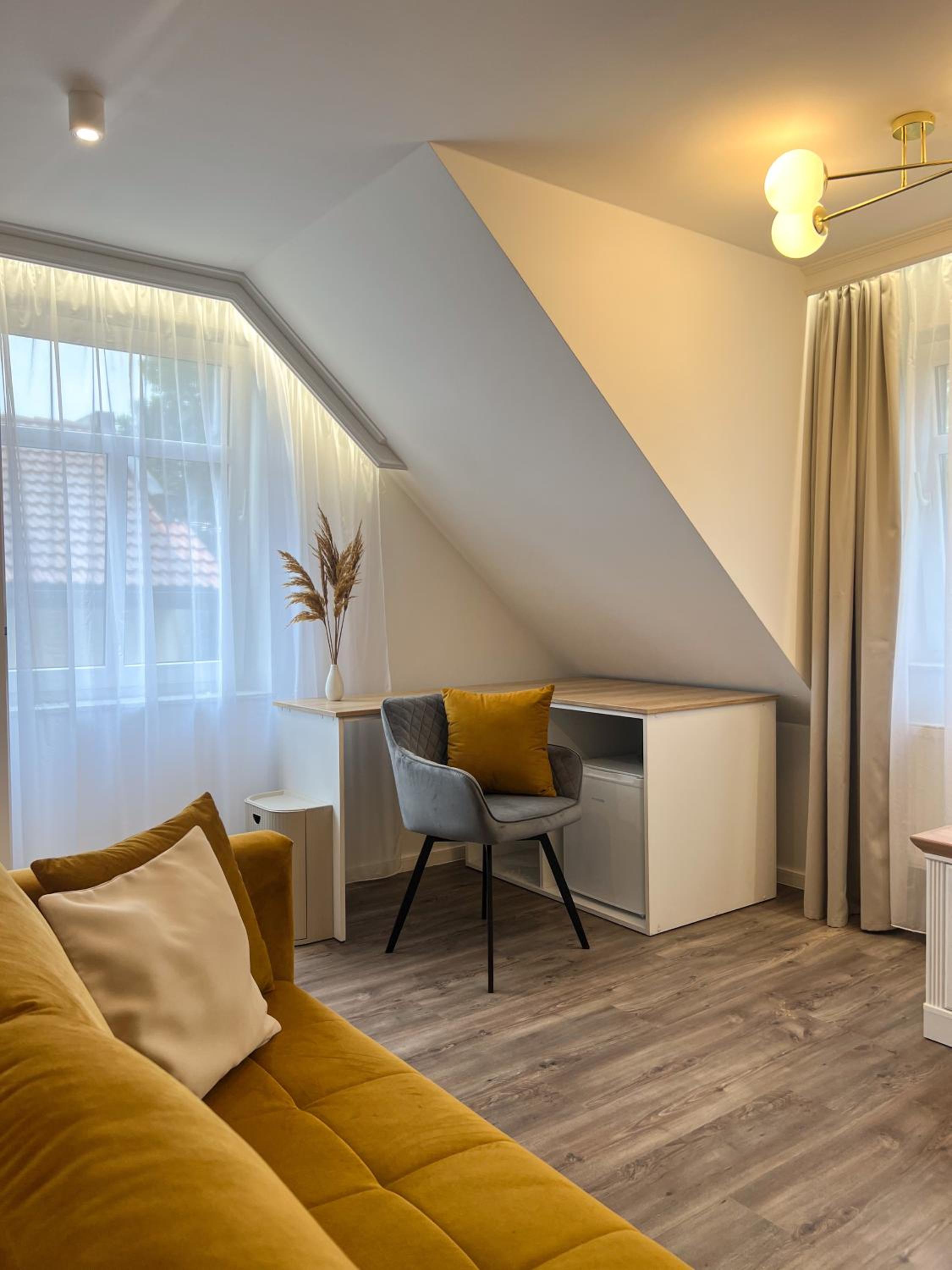 Deluxe Family Room