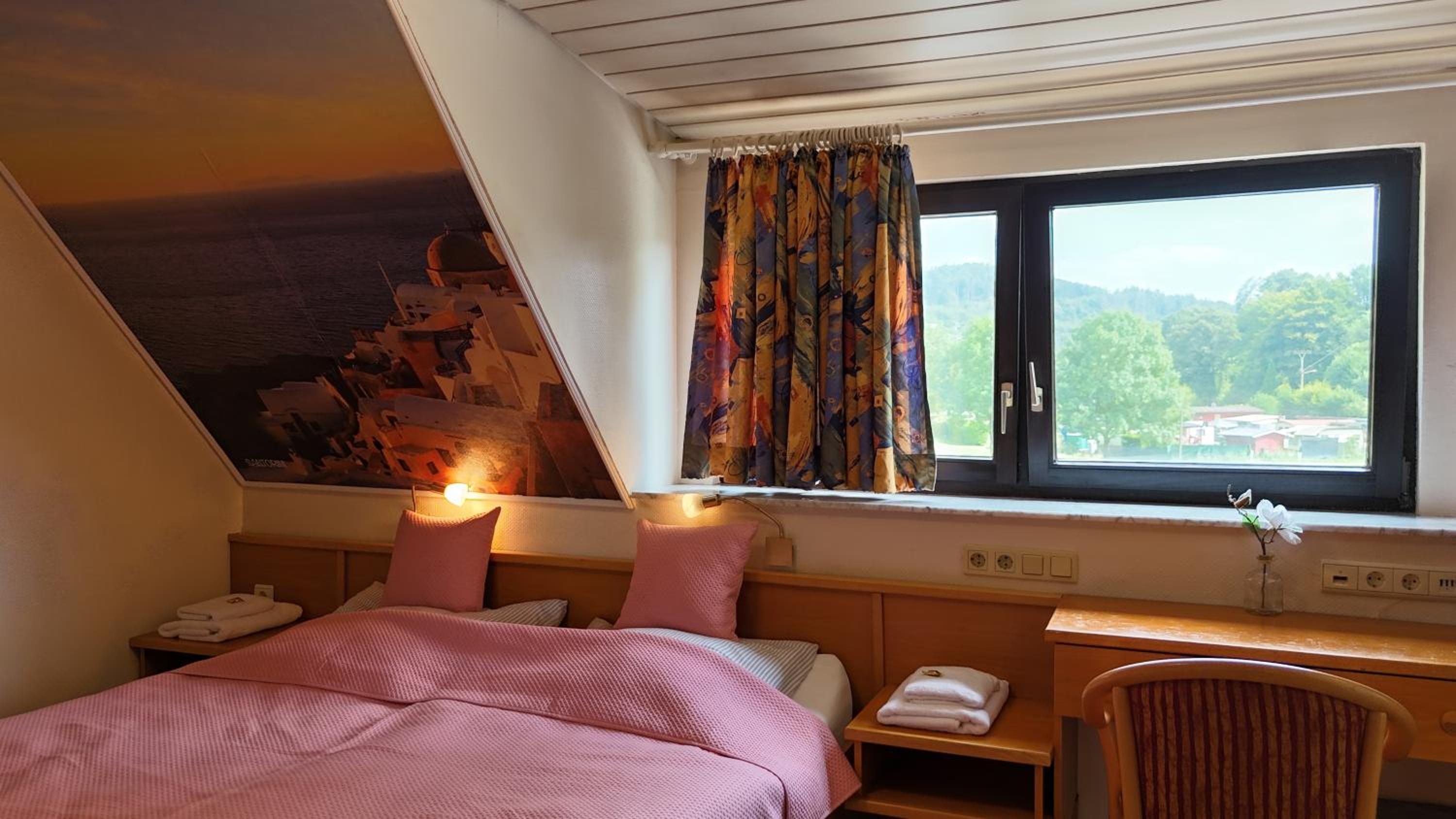 Economy Double Room - Photo 2