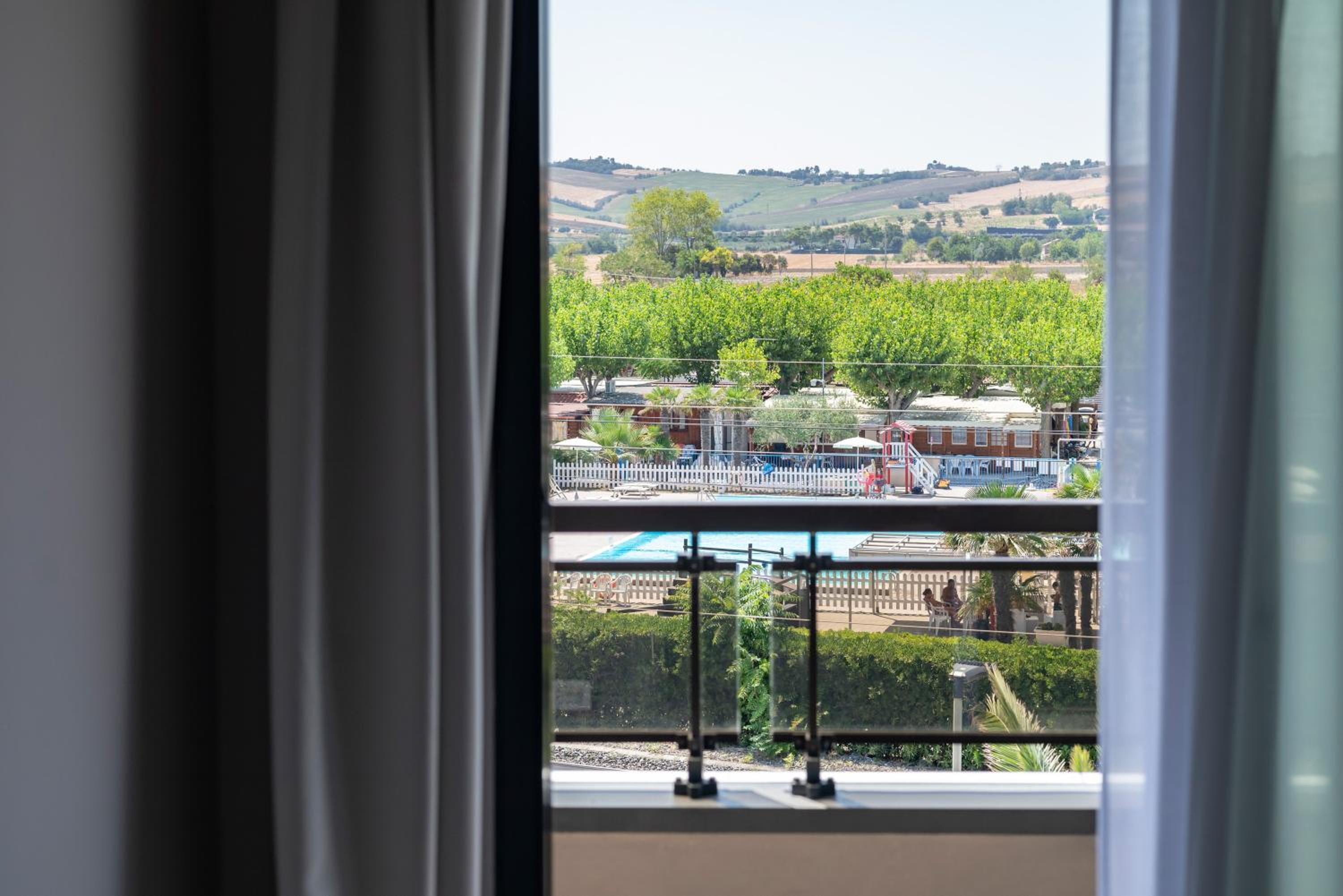 Suite with Hills and Railway View photo 3