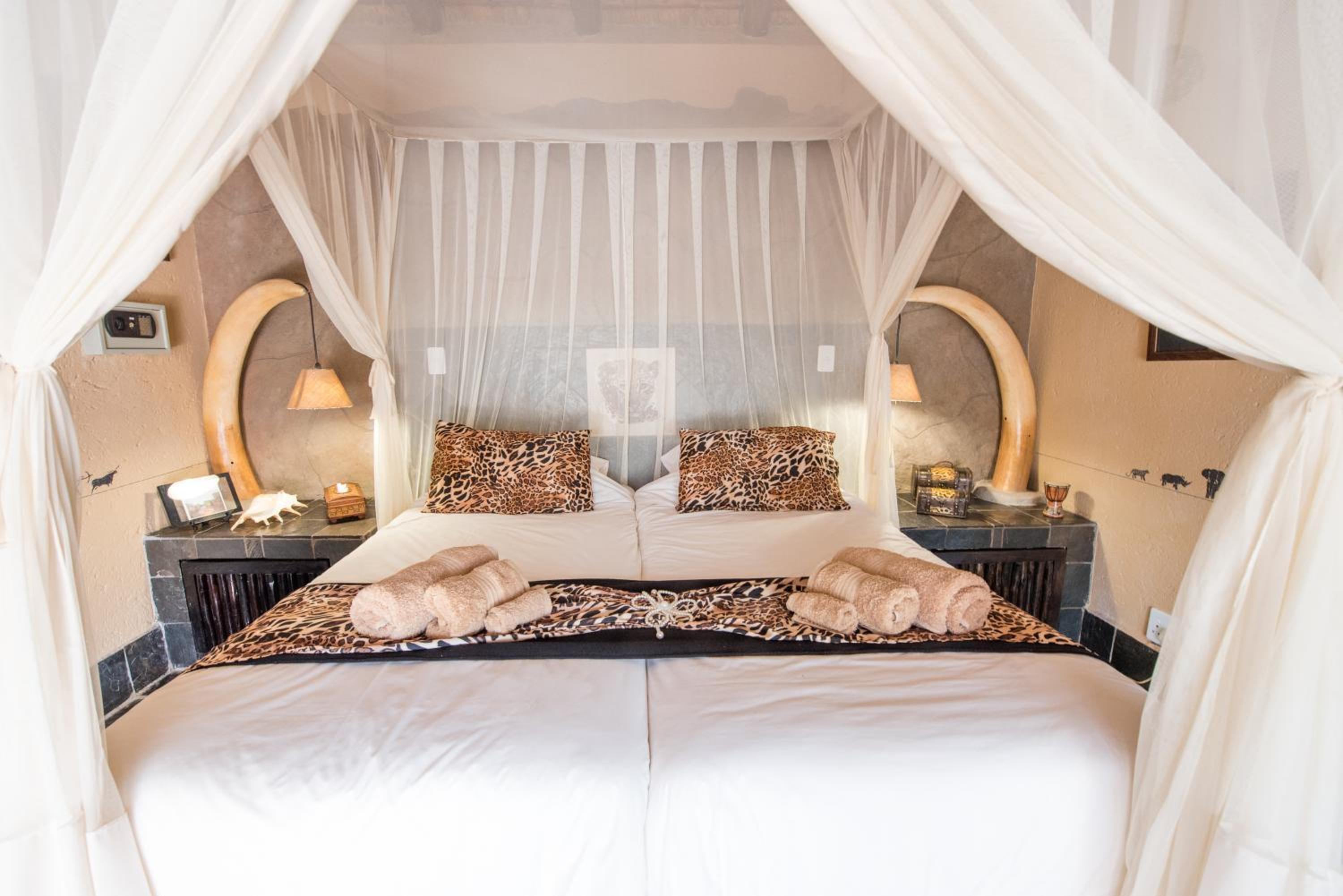Deluxe King Room photo 2