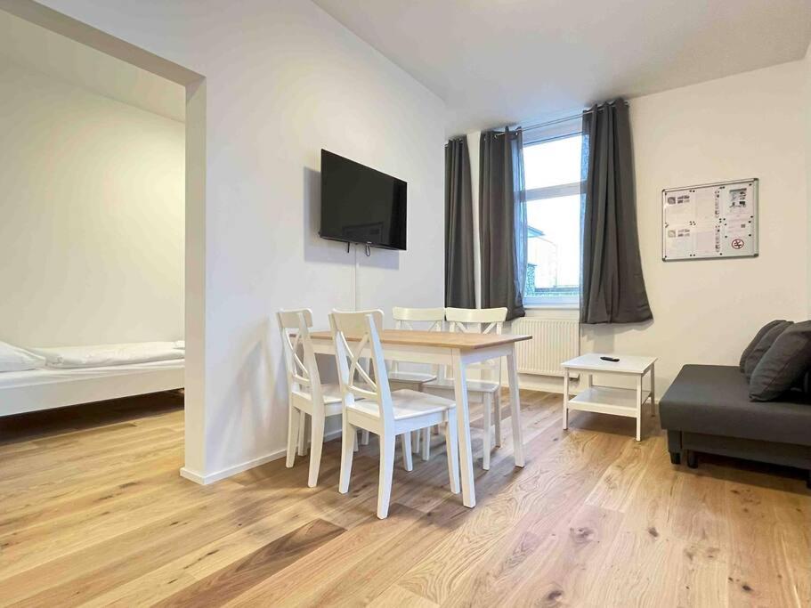 One-Bedroom Apartment photo 3