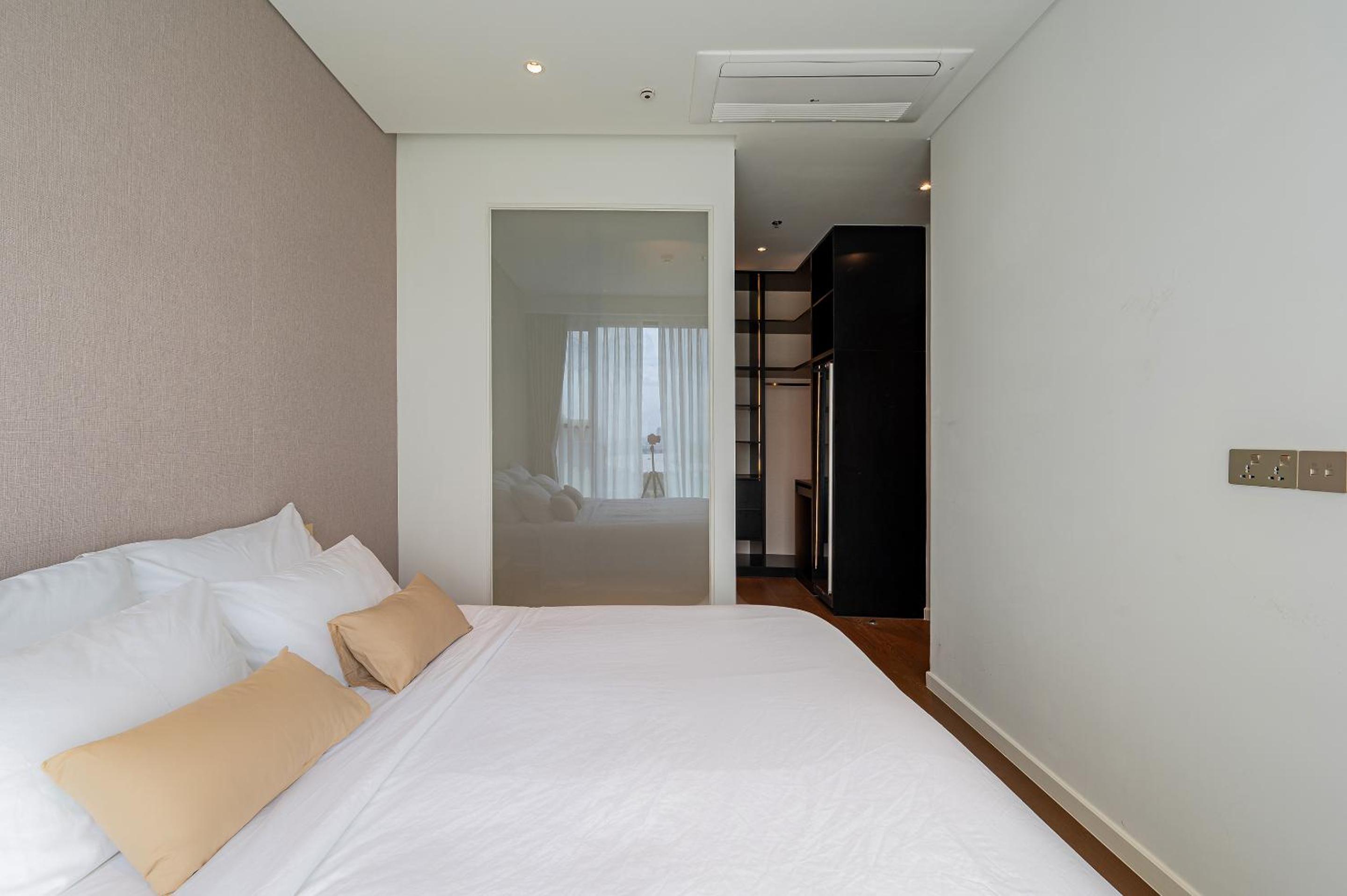 Two-Bedroom Standard Apartment - Photo 15