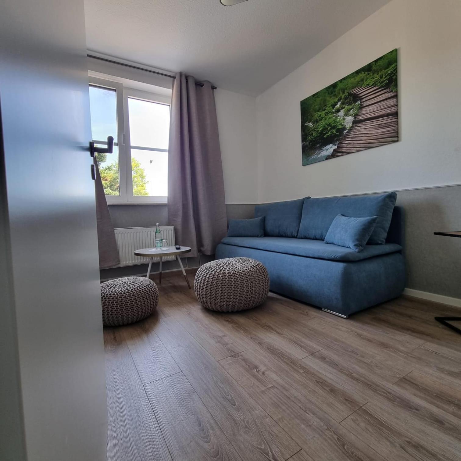 Standard Family Room - Photo 5