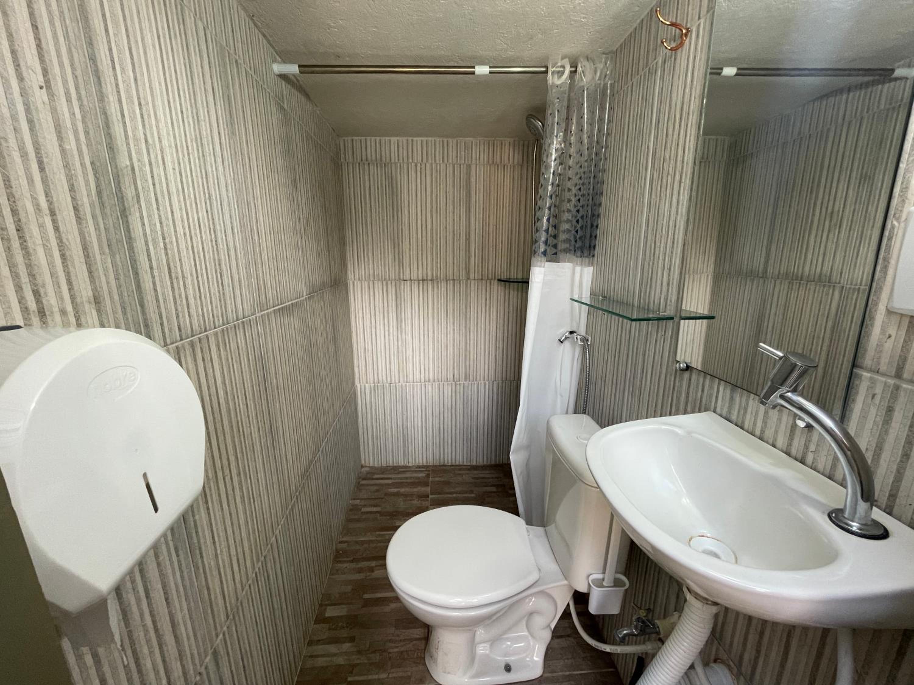 Single Room photo 2