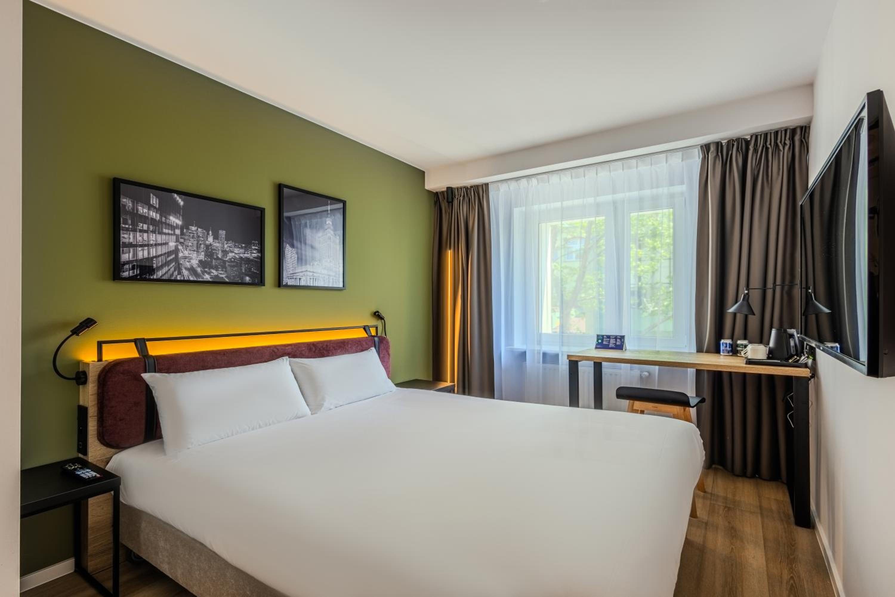 Standard King Room - Photo 1