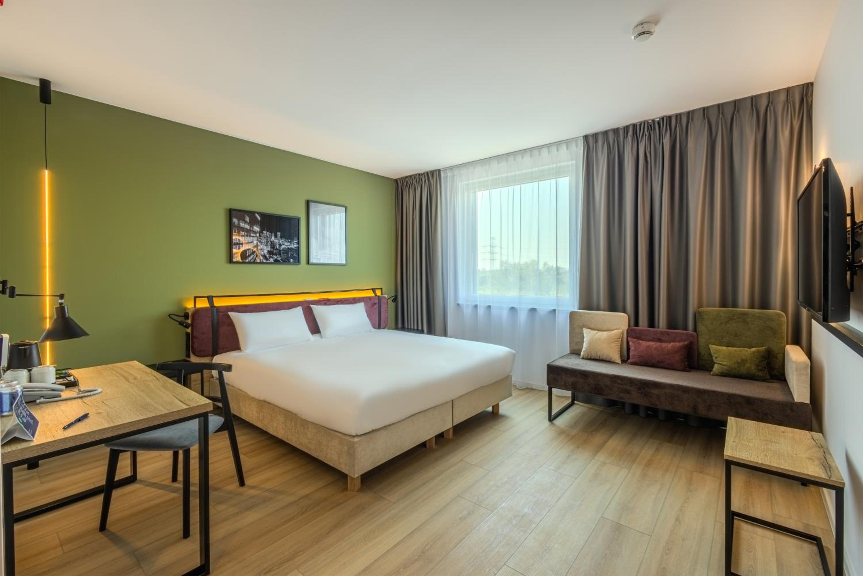Standard King Room - Photo 2