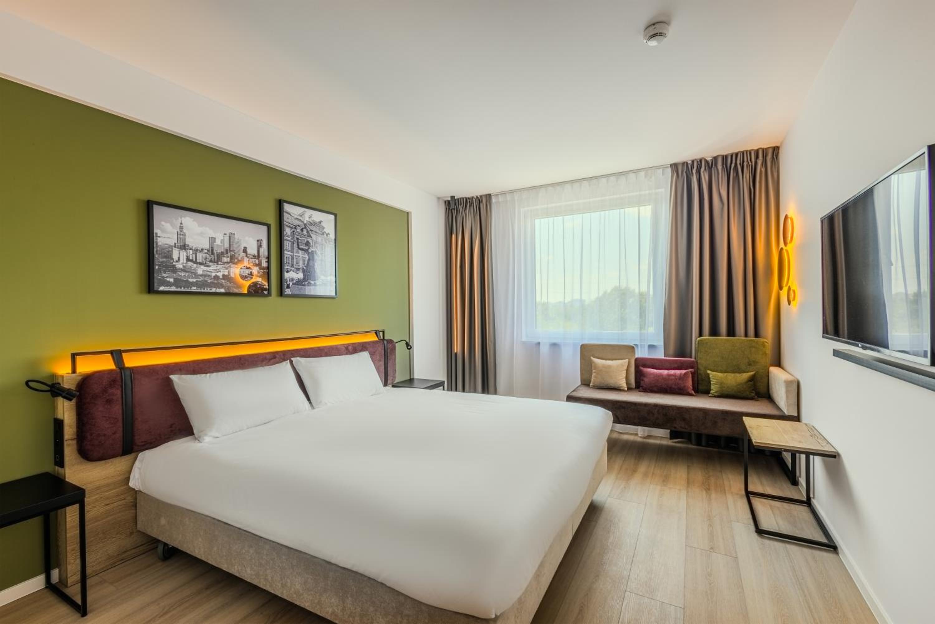 Standard King Room - Photo 4