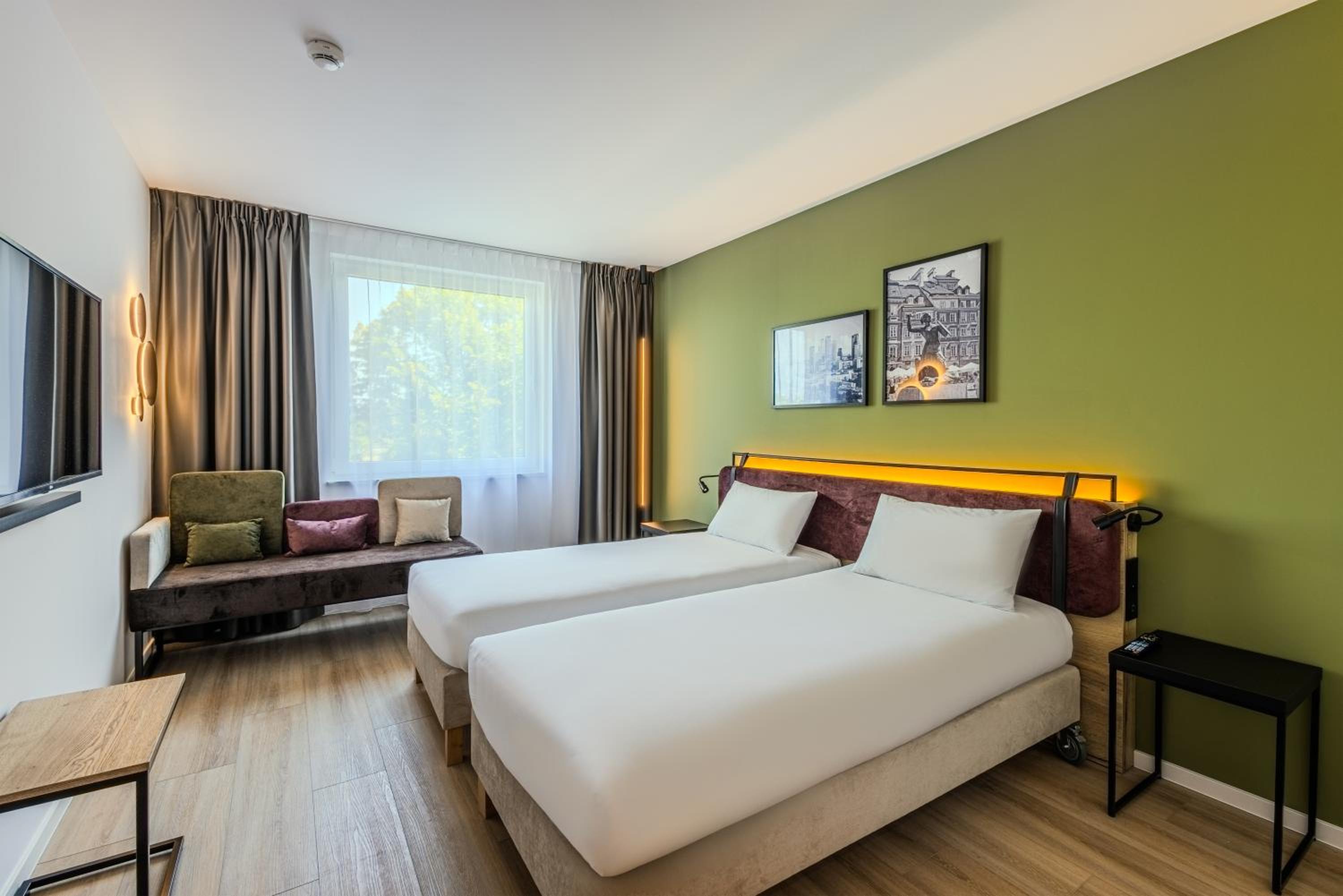 Standard Twin Room - Photo 1