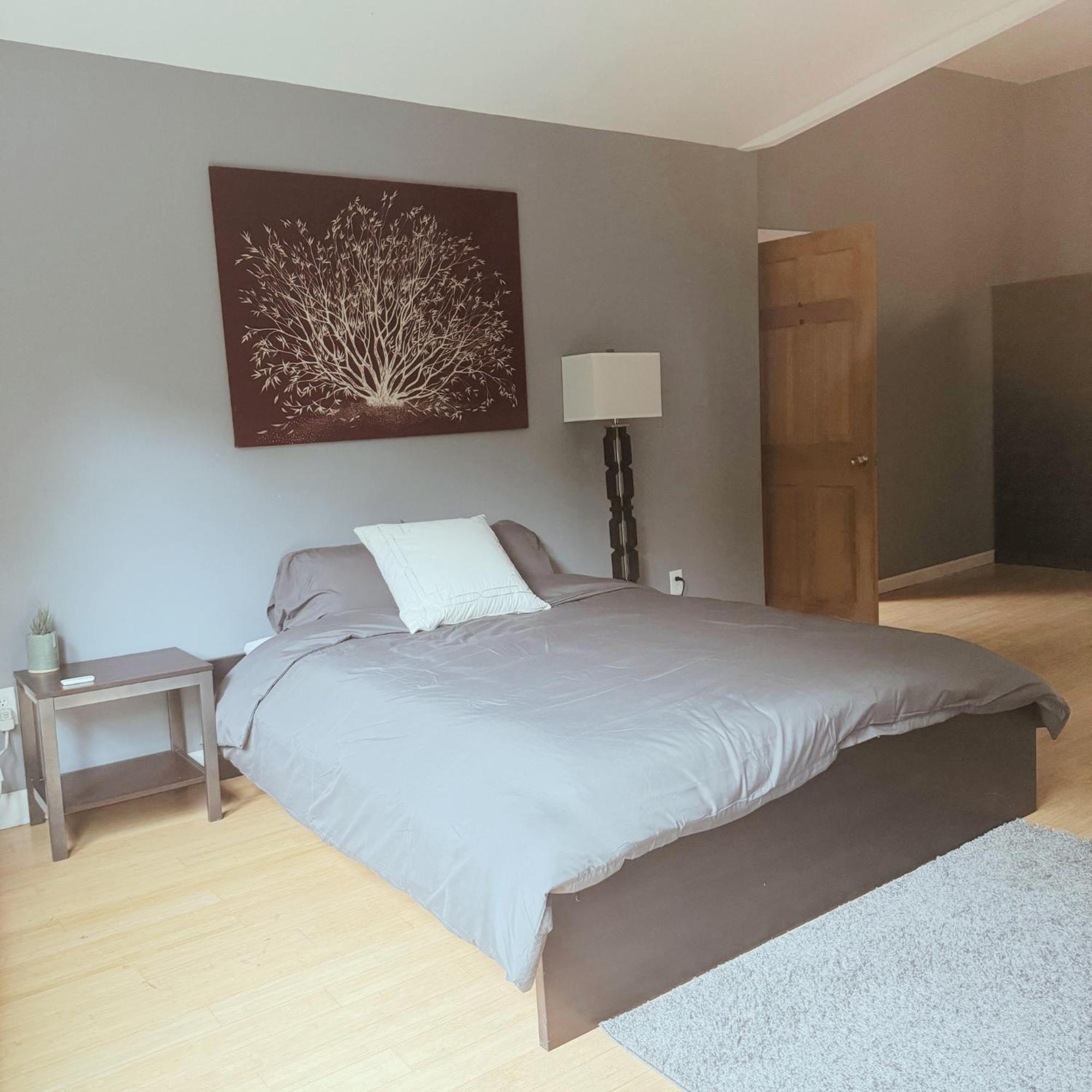 Four-Bedroom House photo 3