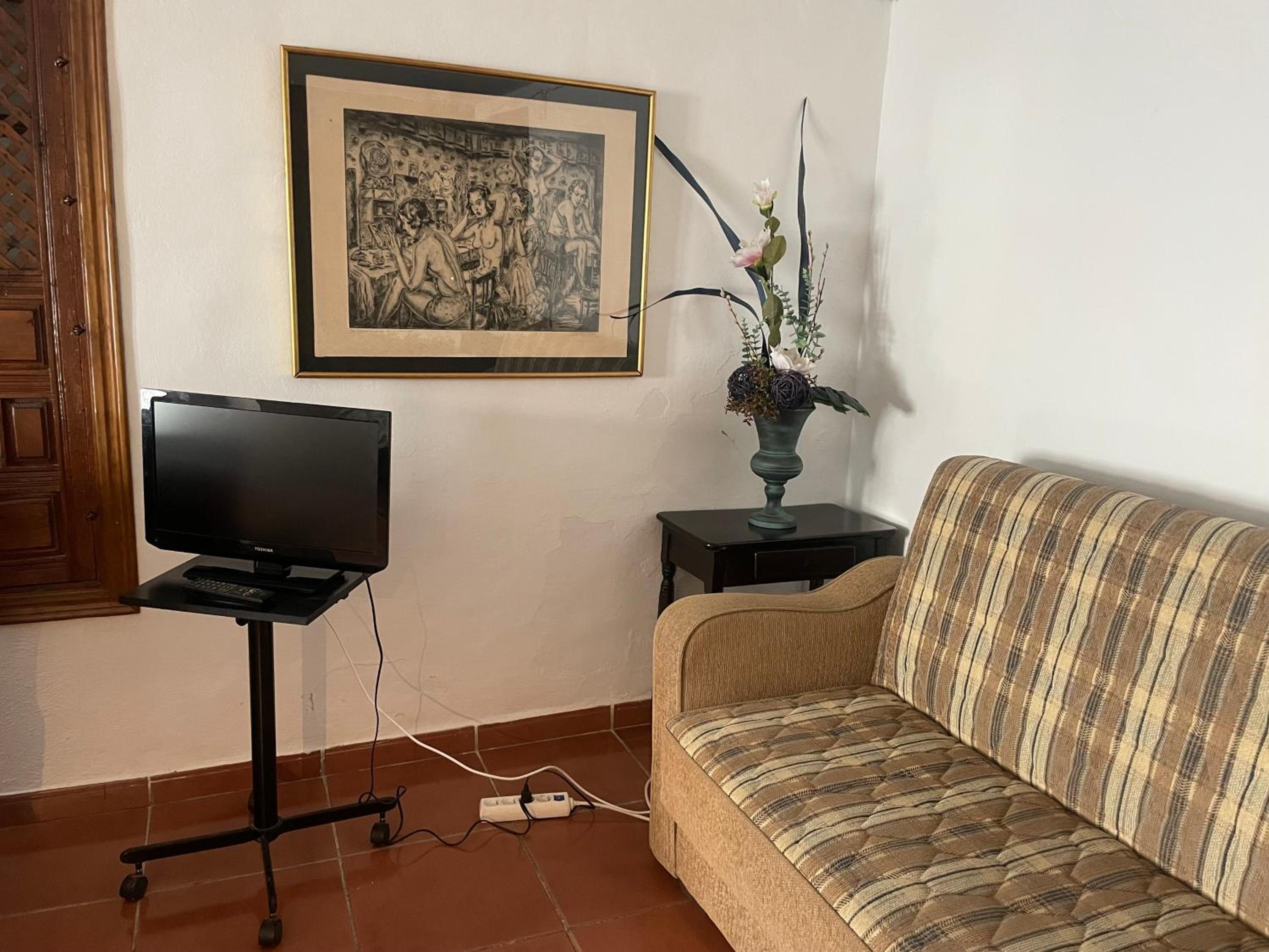 One-Bedroom Premium Apartment - Photo 5