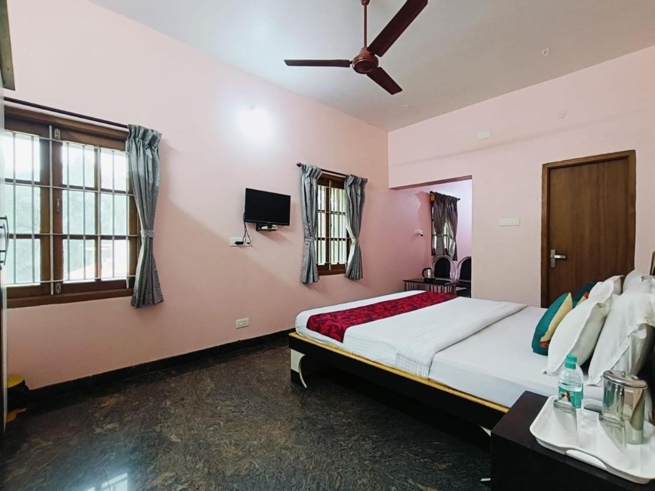 Deluxe Double Room photo 2