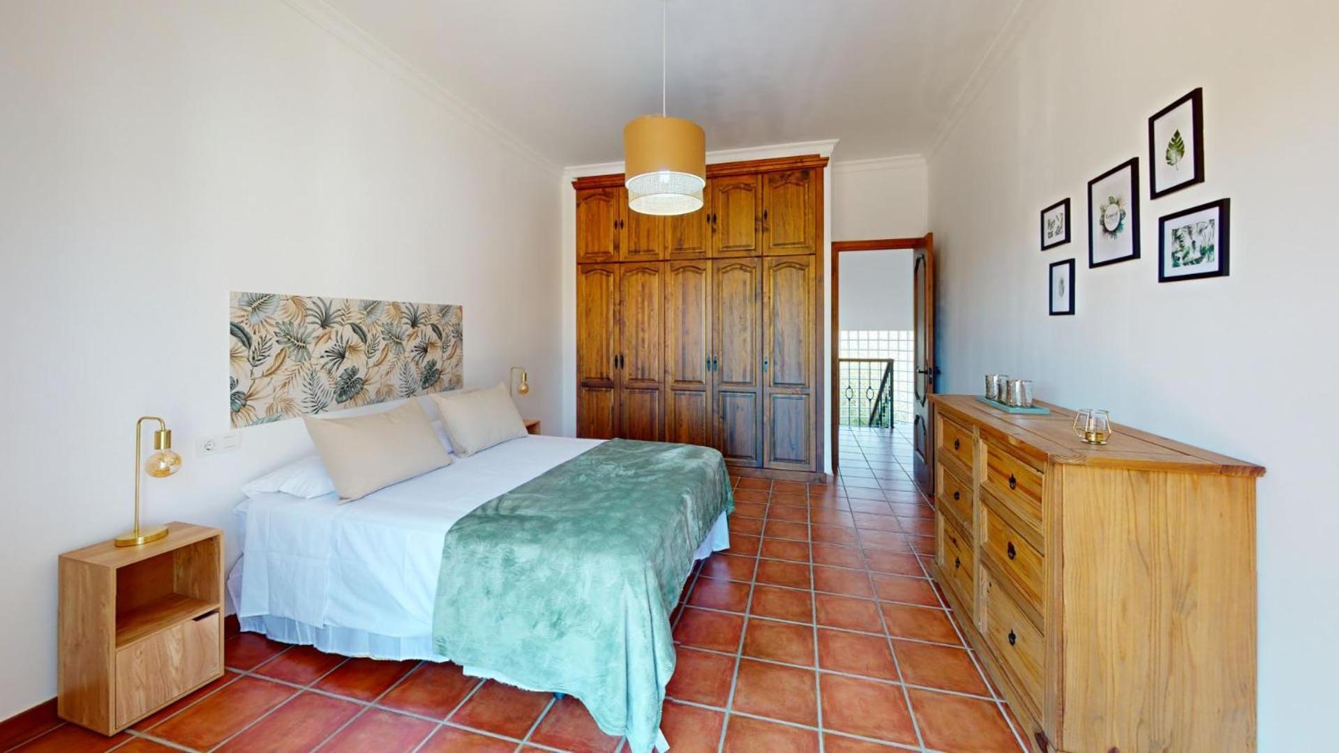 Casa de cuatro habitaciones