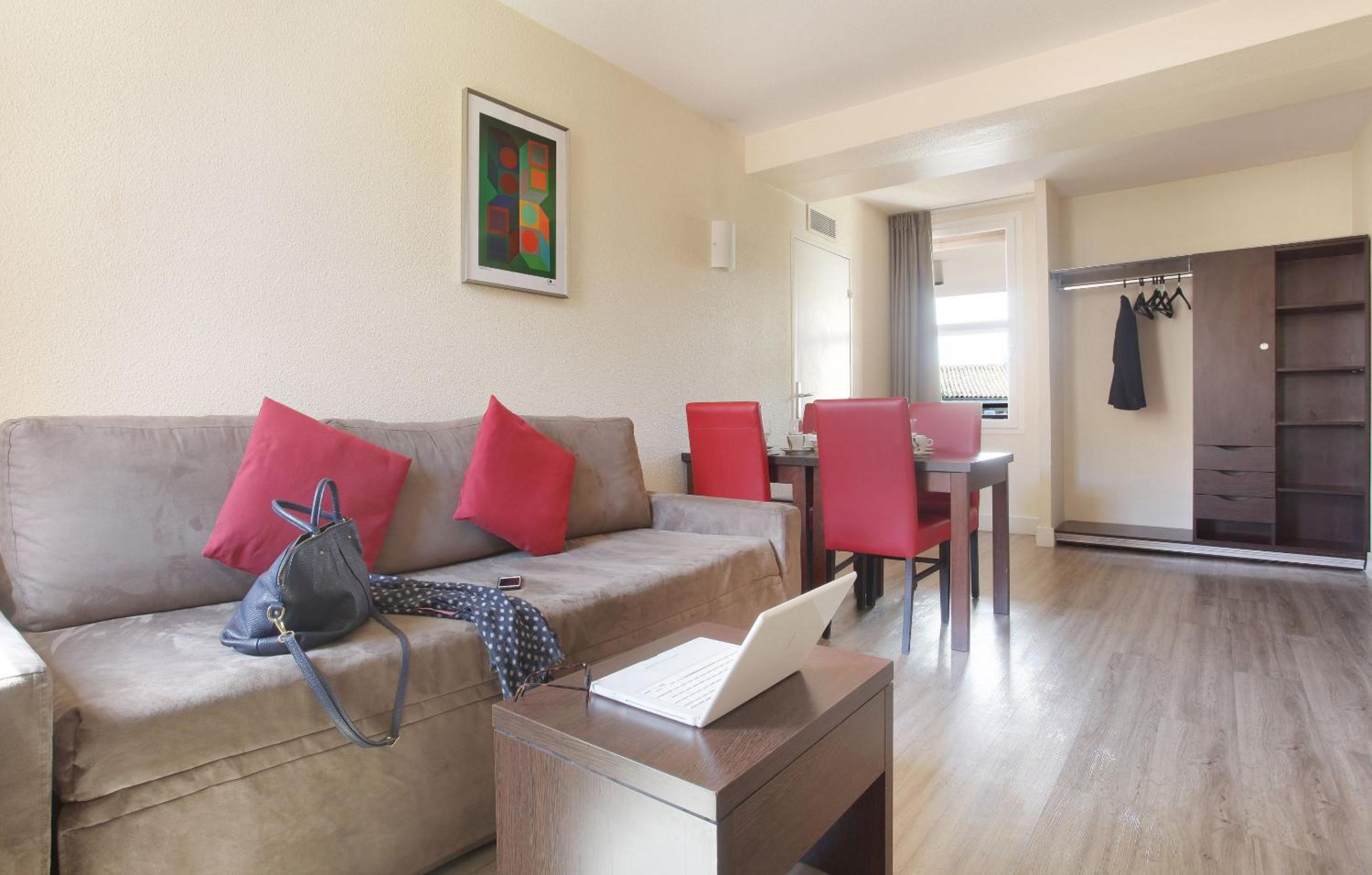 One-Bedroom Apartment (4 Adults) photo 1