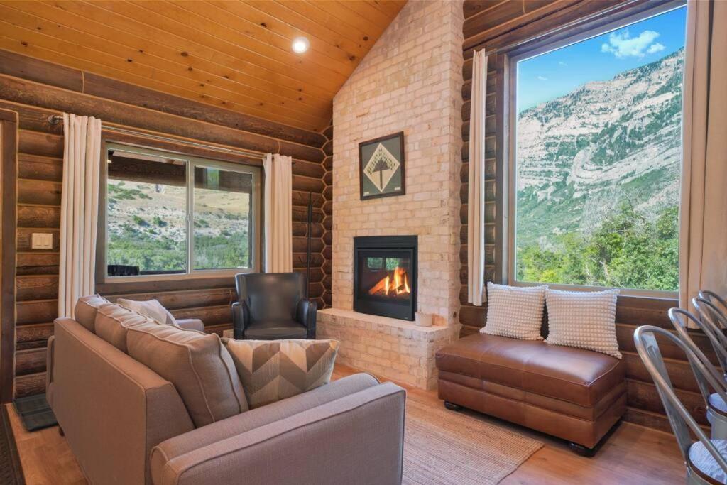 Four-Bedroom House photo 1