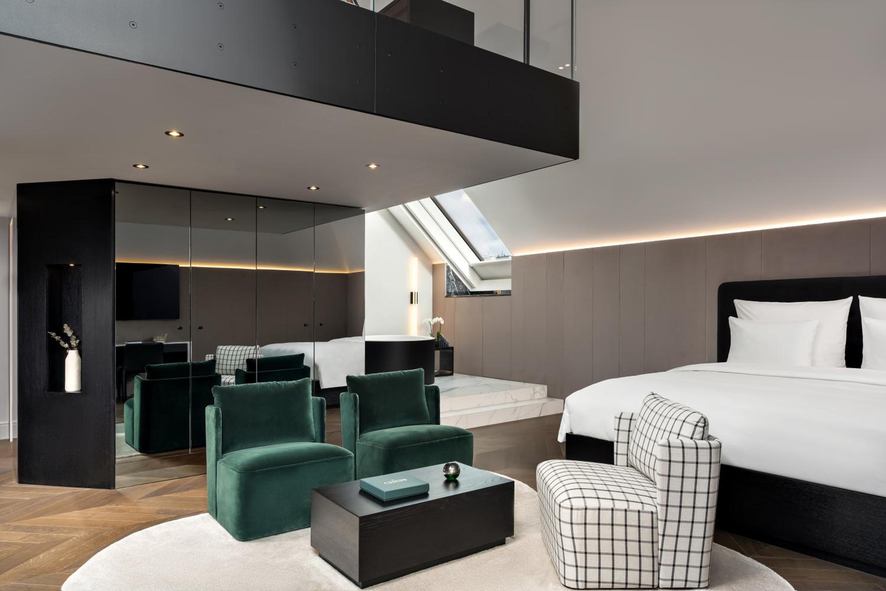 Grand Maisonette Suite