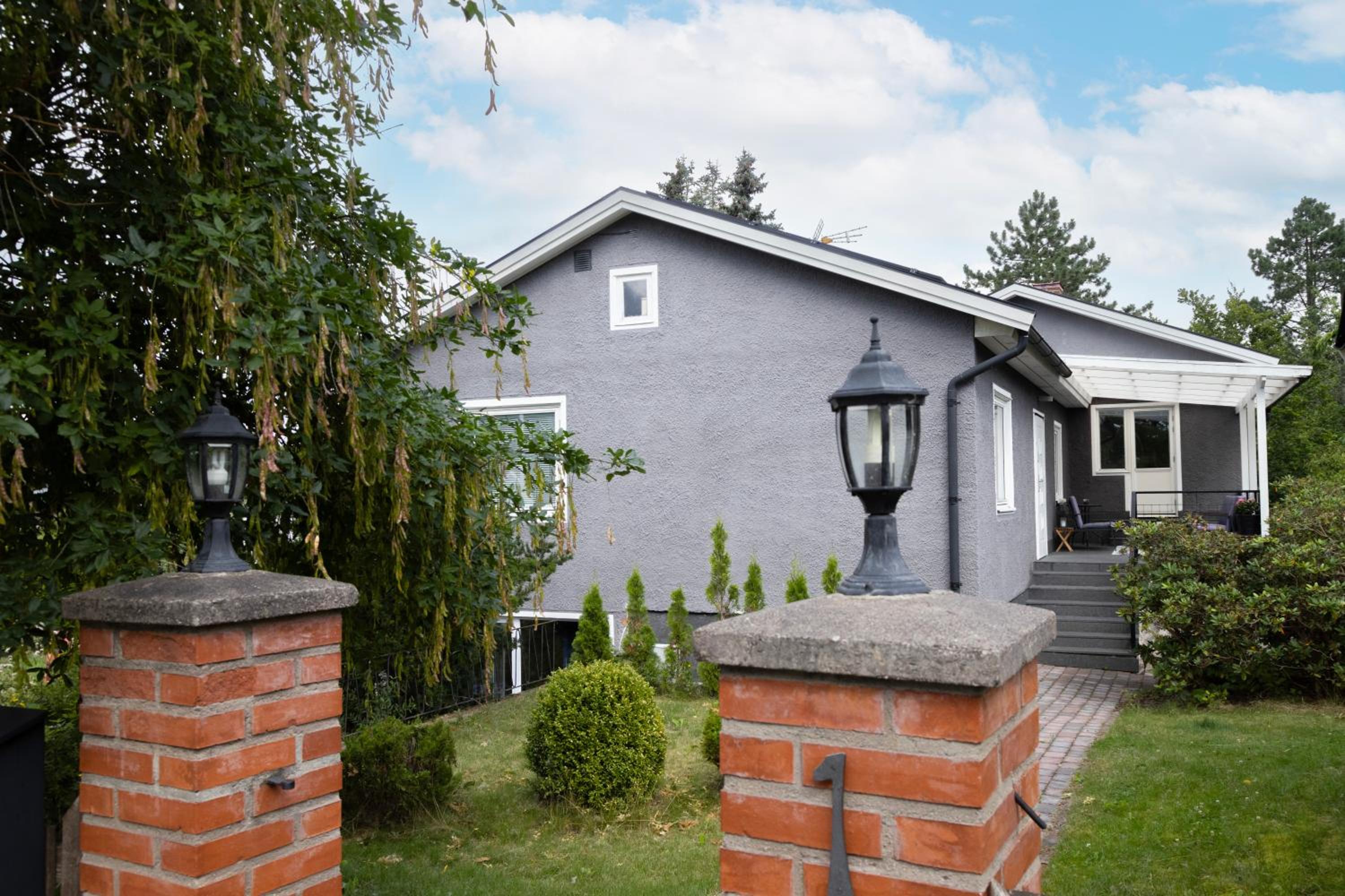 Villa photo 2