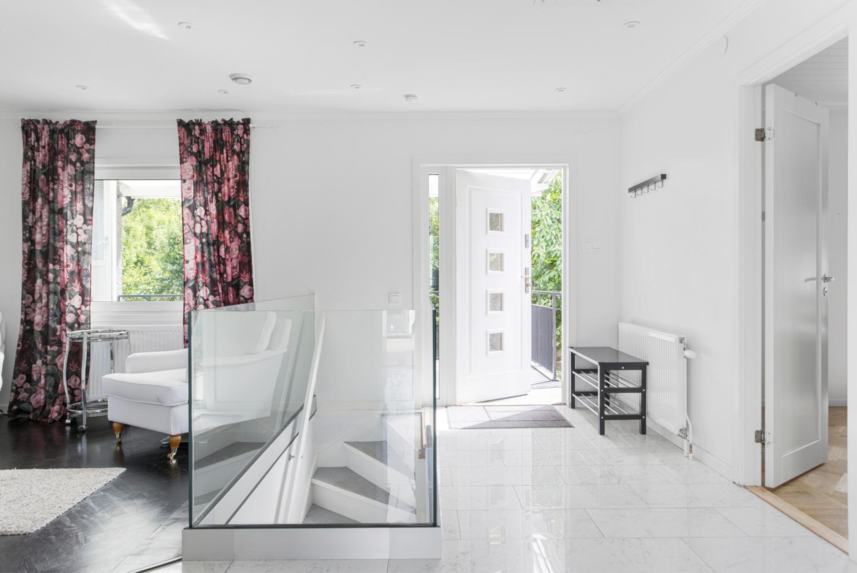 Villa photo 3