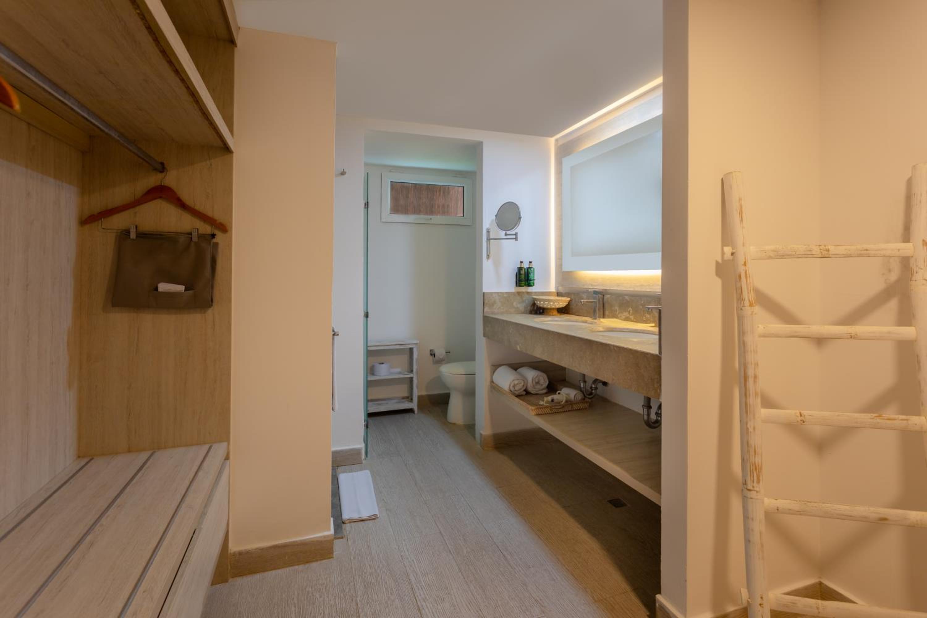 King Suite photo 3