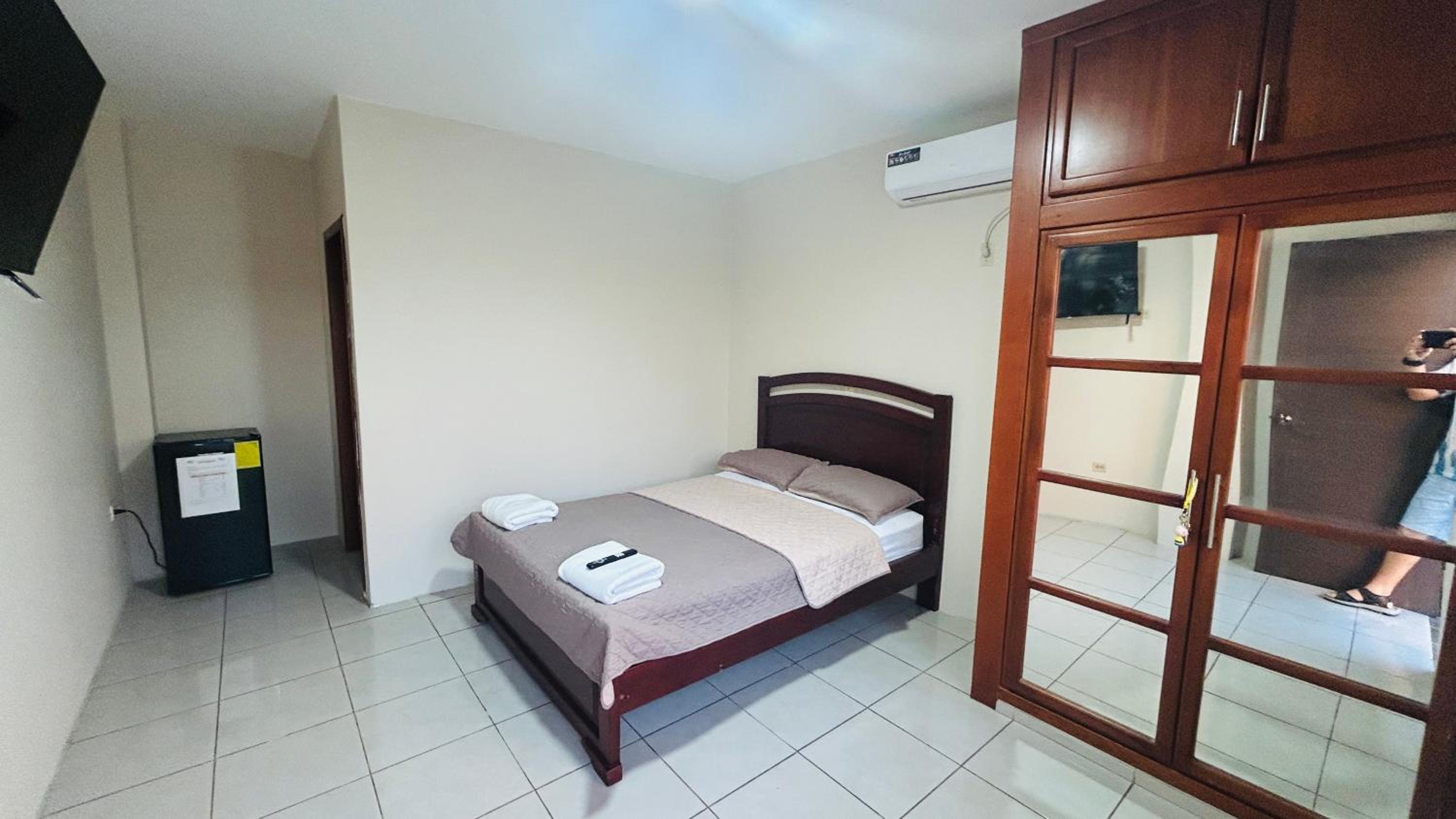 Double Room with Private Bathroom photo 2
