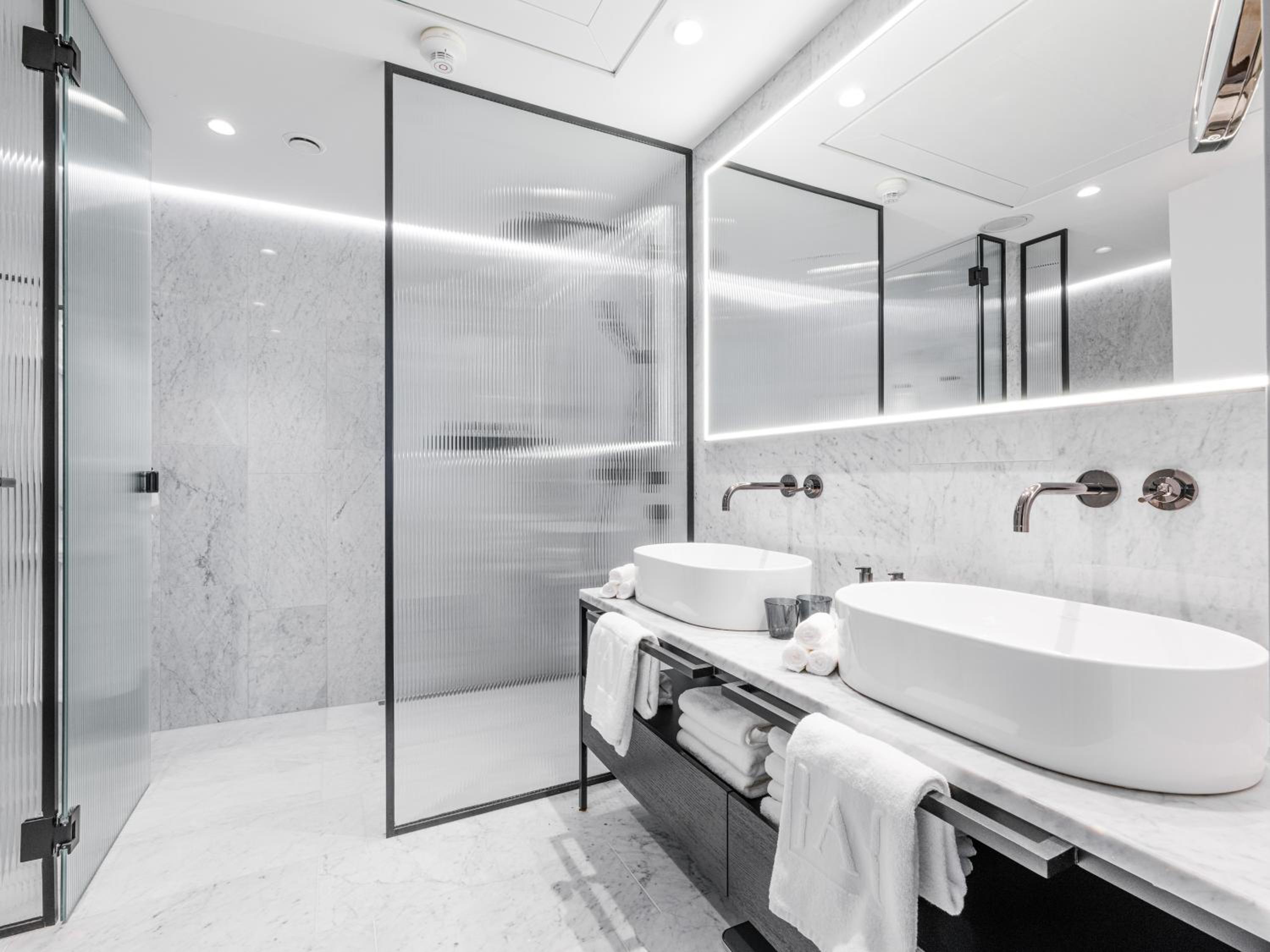Executive Suite thumbnail 5