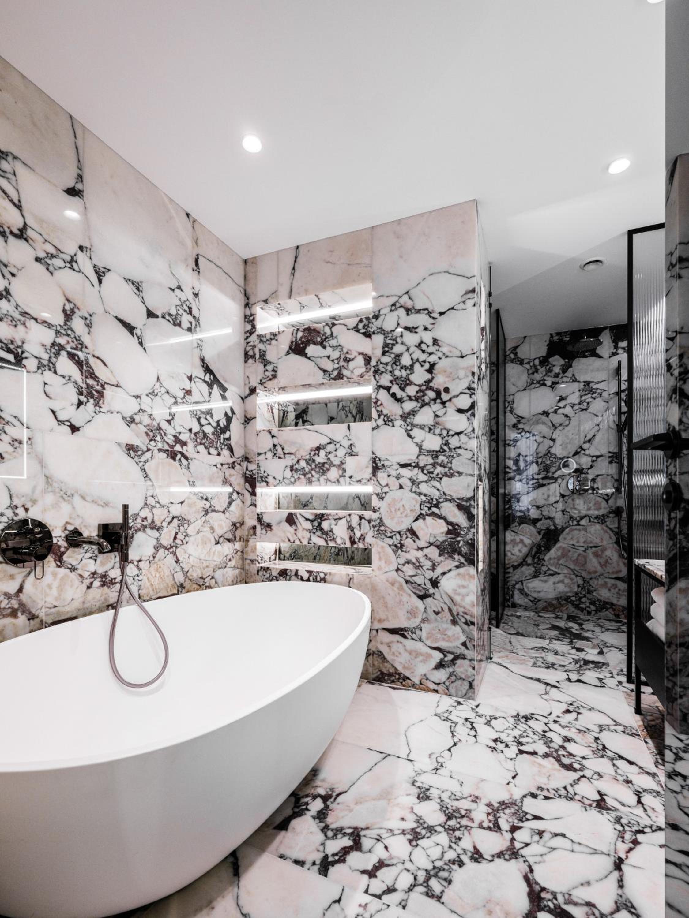 Presidential Suite thumbnail 6