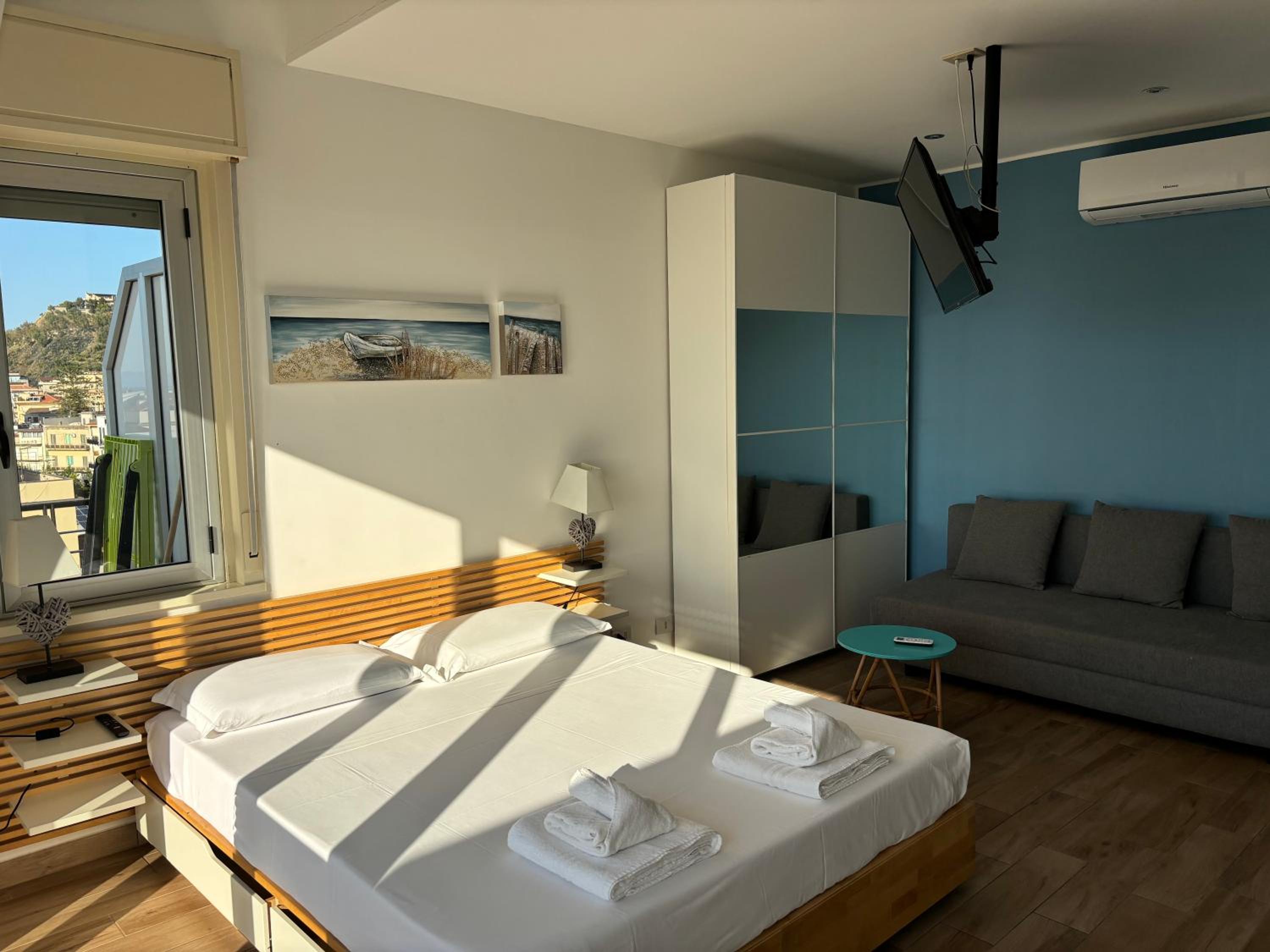 Studio Apartment with Sea View - Photo 25