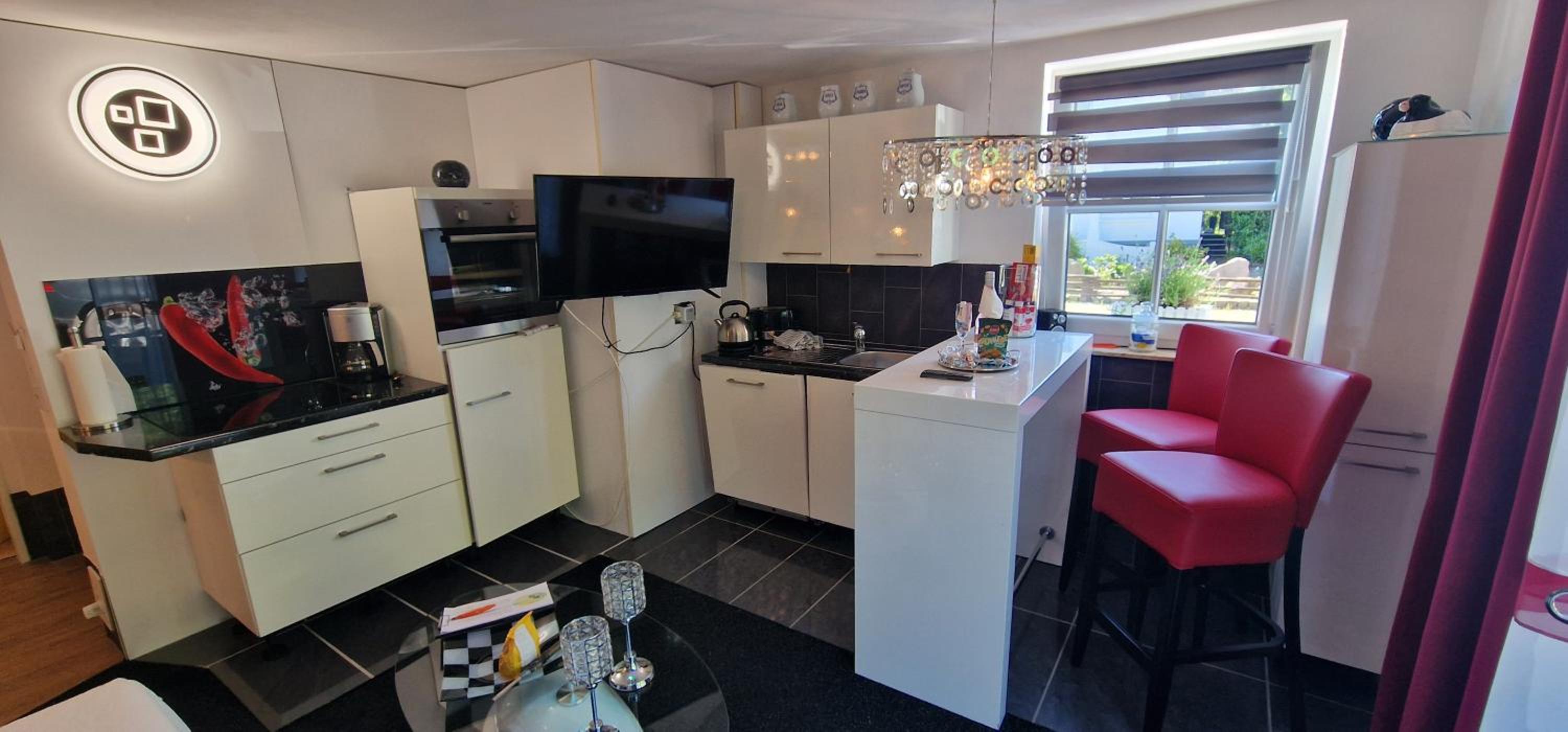 Studio Apartment - Photo 54