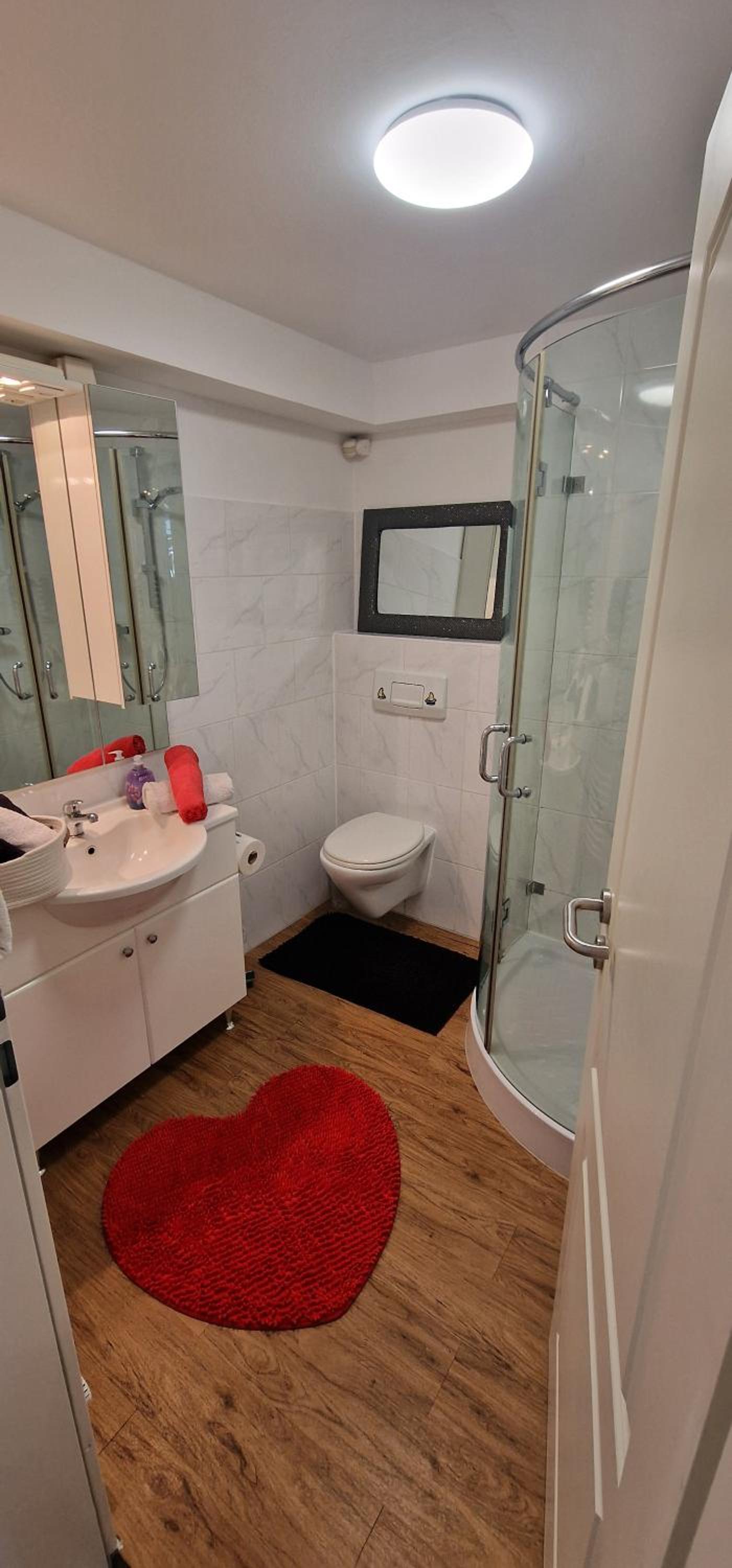 Studio Apartment - Photo 40