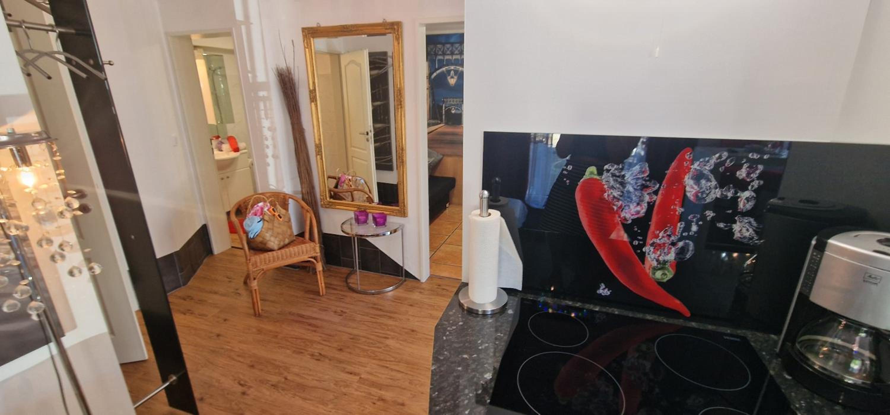 Studio Apartment - Photo 13