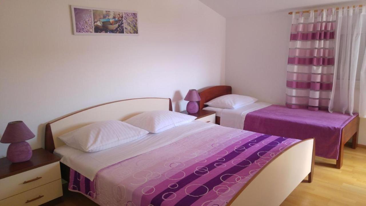 One-Bedroom Apartment - Sea Side