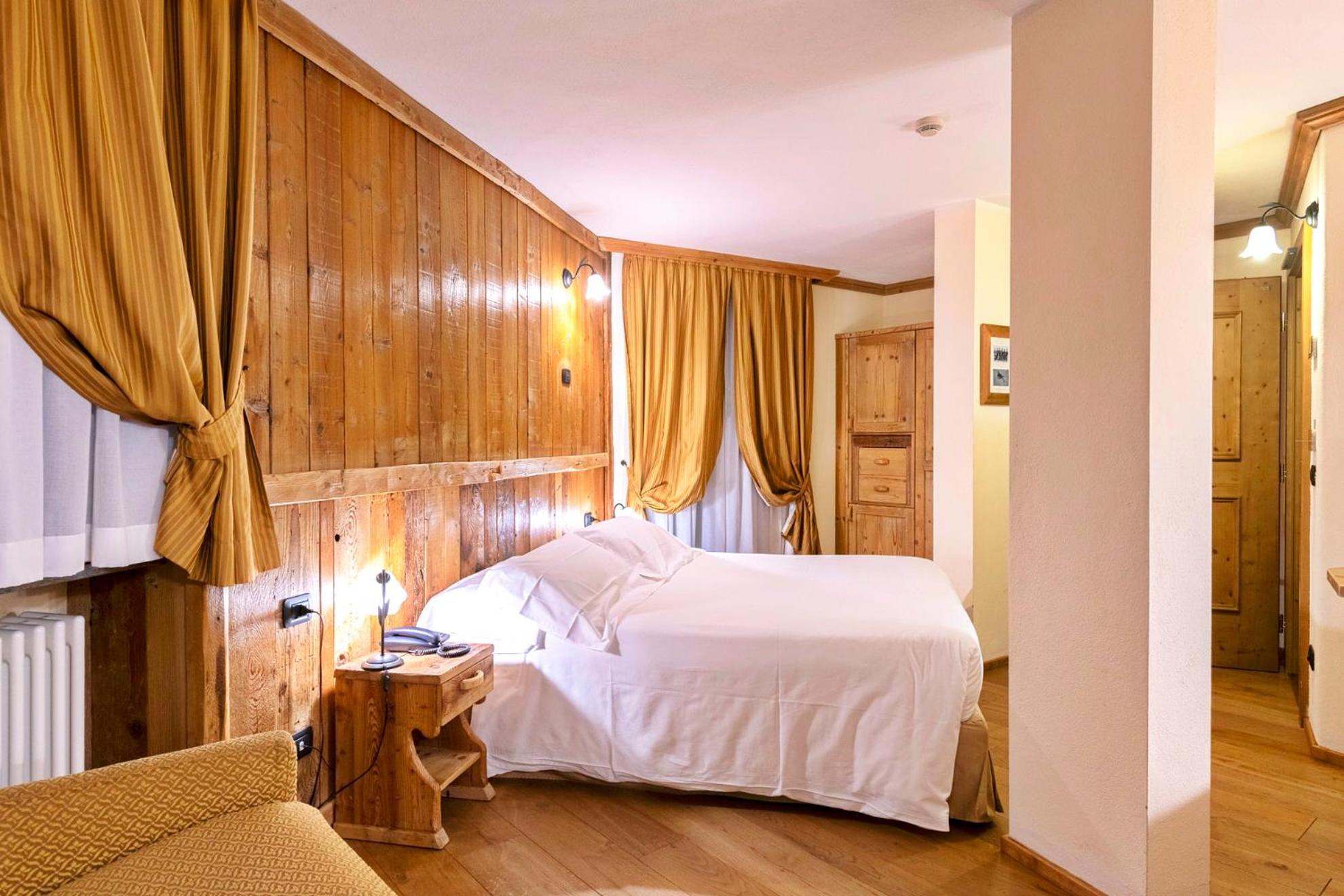 Superior Double Room - Photo 1