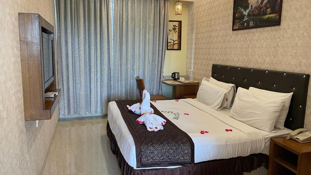 Studio Room - Complimentary Shuttle Pickup and Drop to Sai Baba Temple (Gate 2) - Photo 1