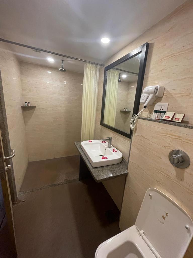 Studio Room - Complimentary Shuttle Pickup and Drop to Sai Baba Temple (Gate 2) - Photo 6
