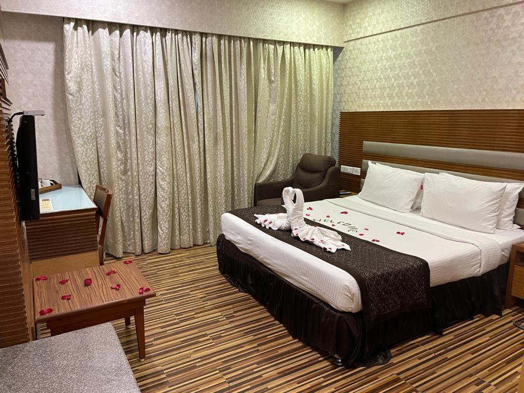Standard Double or Twin Room - Complimentary Shuttle Pickup and Drop to Sai Baba Temple (Gate 2) - Photo 5