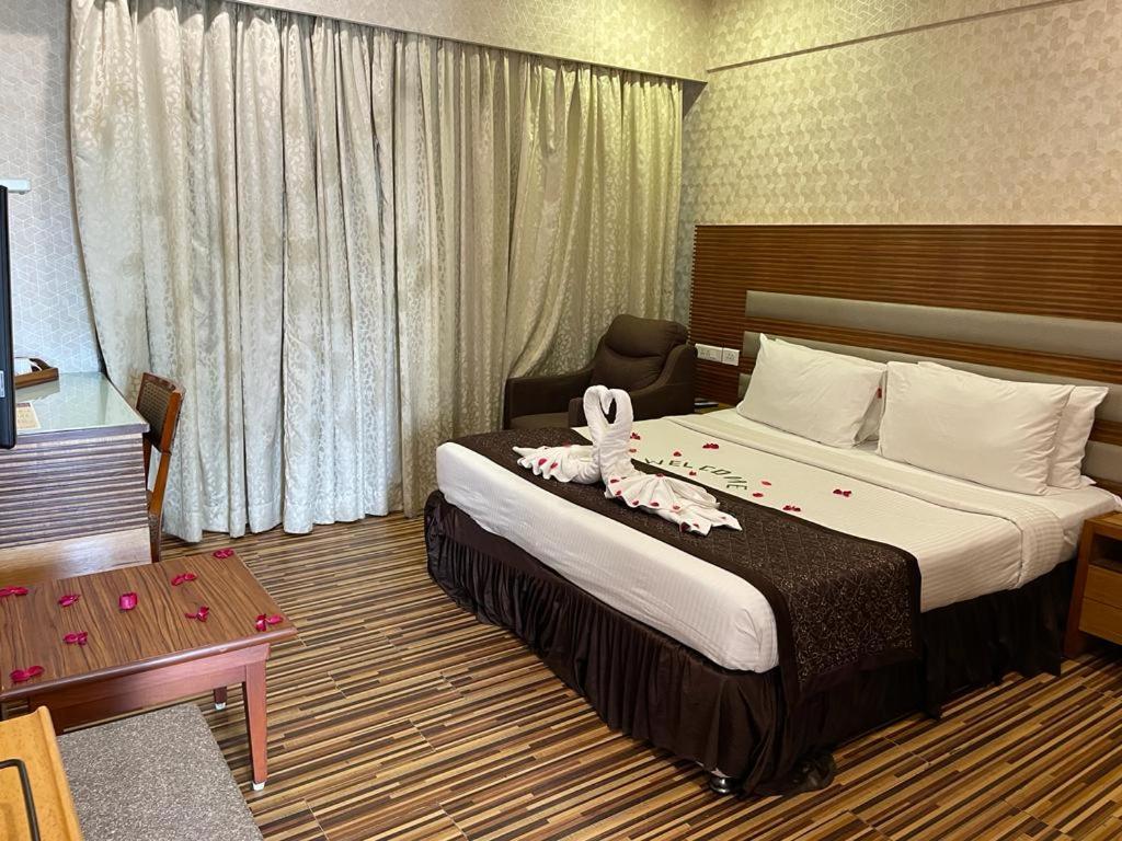 Standard Double or Twin Room - Complimentary Shuttle Pickup and Drop to Sai Baba Temple (Gate 2) - Photo 4